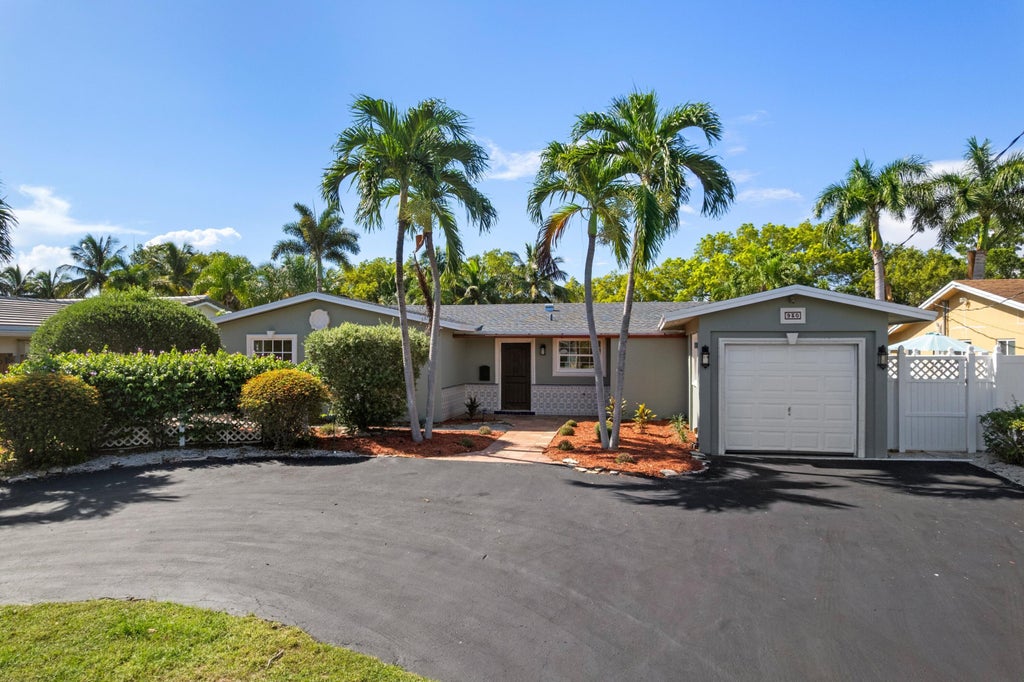 Photo of 930 SE 10TH Court, Pompano Beach, FL 33060 (MLS # B26071887)