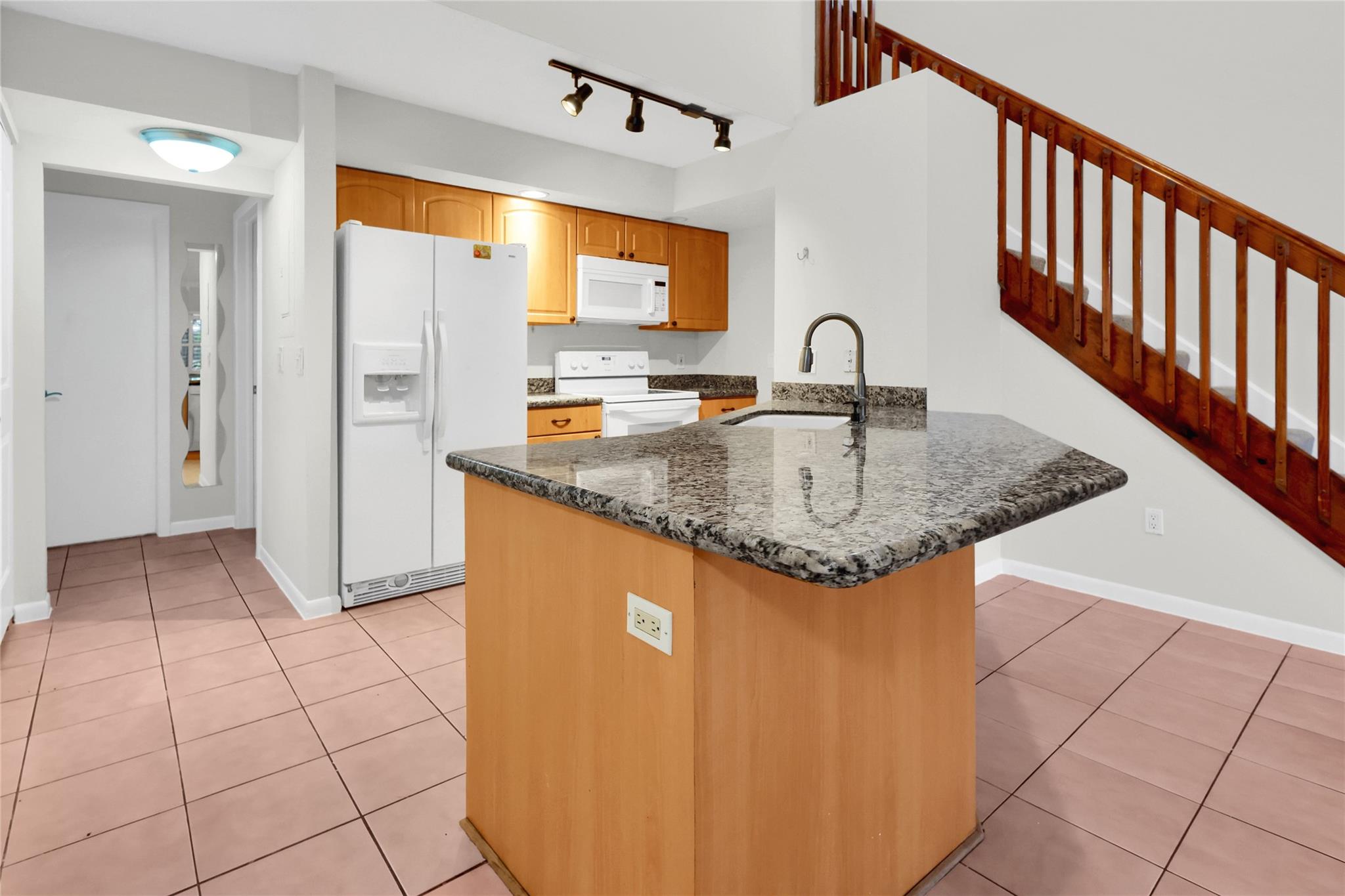 SANDPIPER BAY - Residential