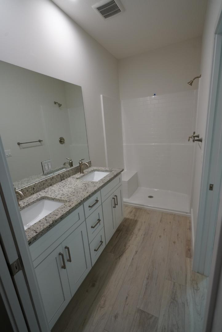 GROVENOR ESTATES UNIT 2 - Residential