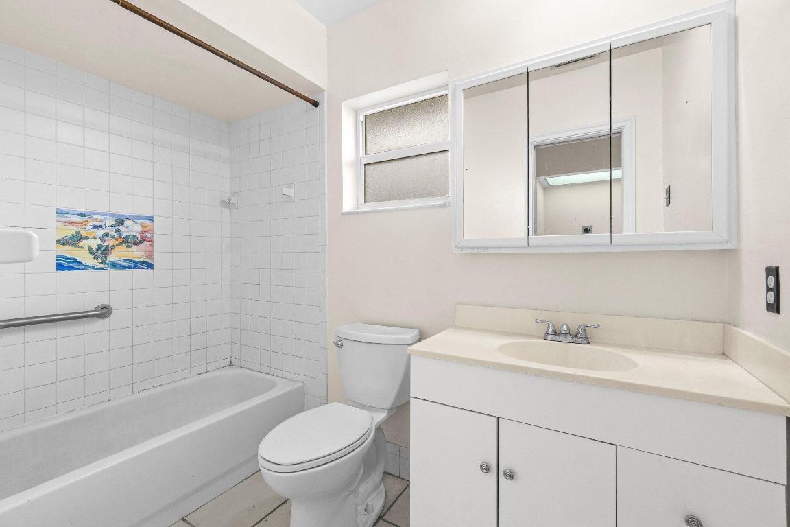 BOCA RATON SQUARE UNIT 12 - Residential