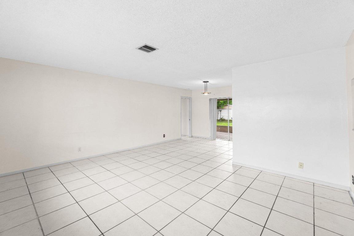 BOCA RATON SQUARE UNIT 12 - Residential