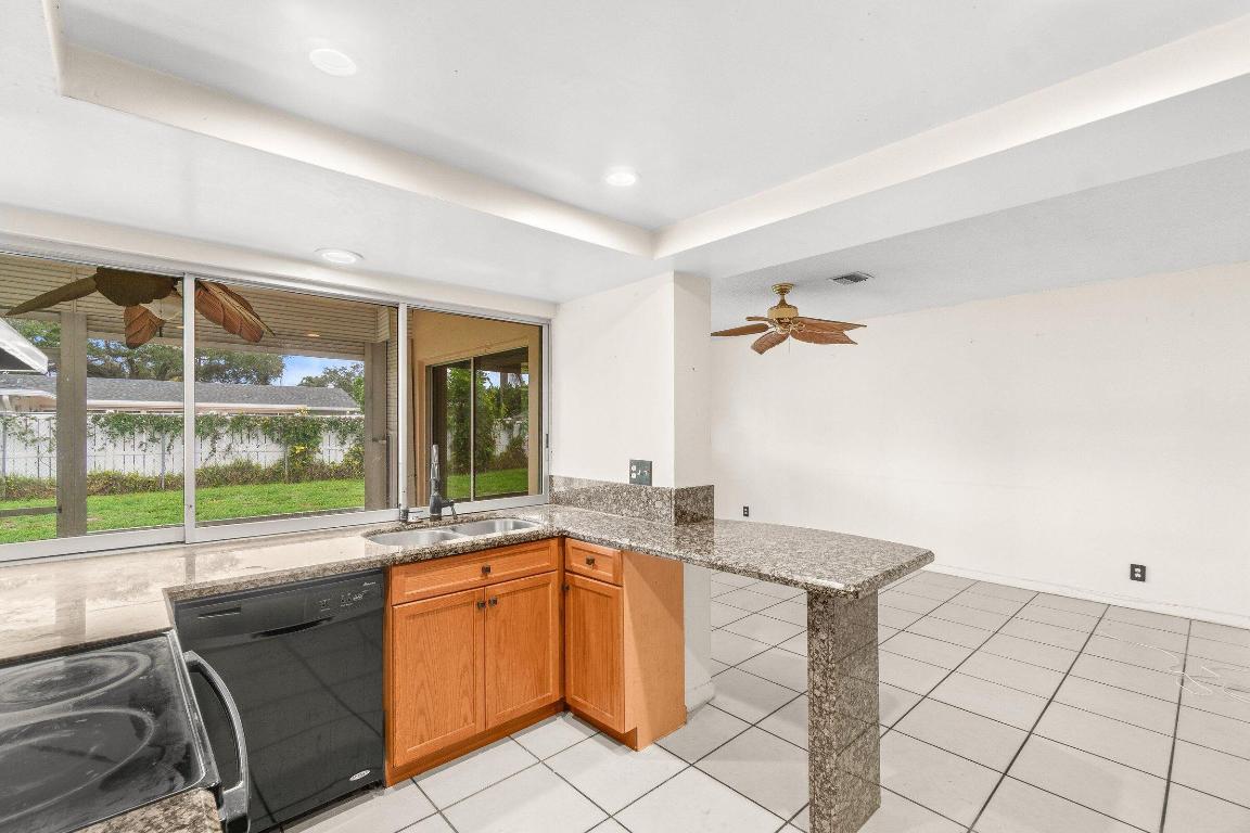 BOCA RATON SQUARE UNIT 12 - Residential