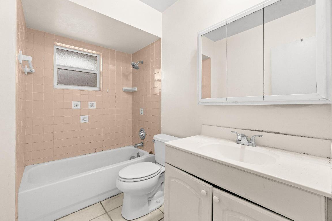 BOCA RATON SQUARE UNIT 12 - Residential