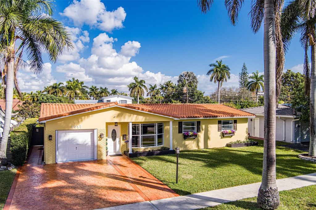 Photo of 1017 NE 4th Street, Hallandale Beach, FL 33009 (MLS # F10552238)