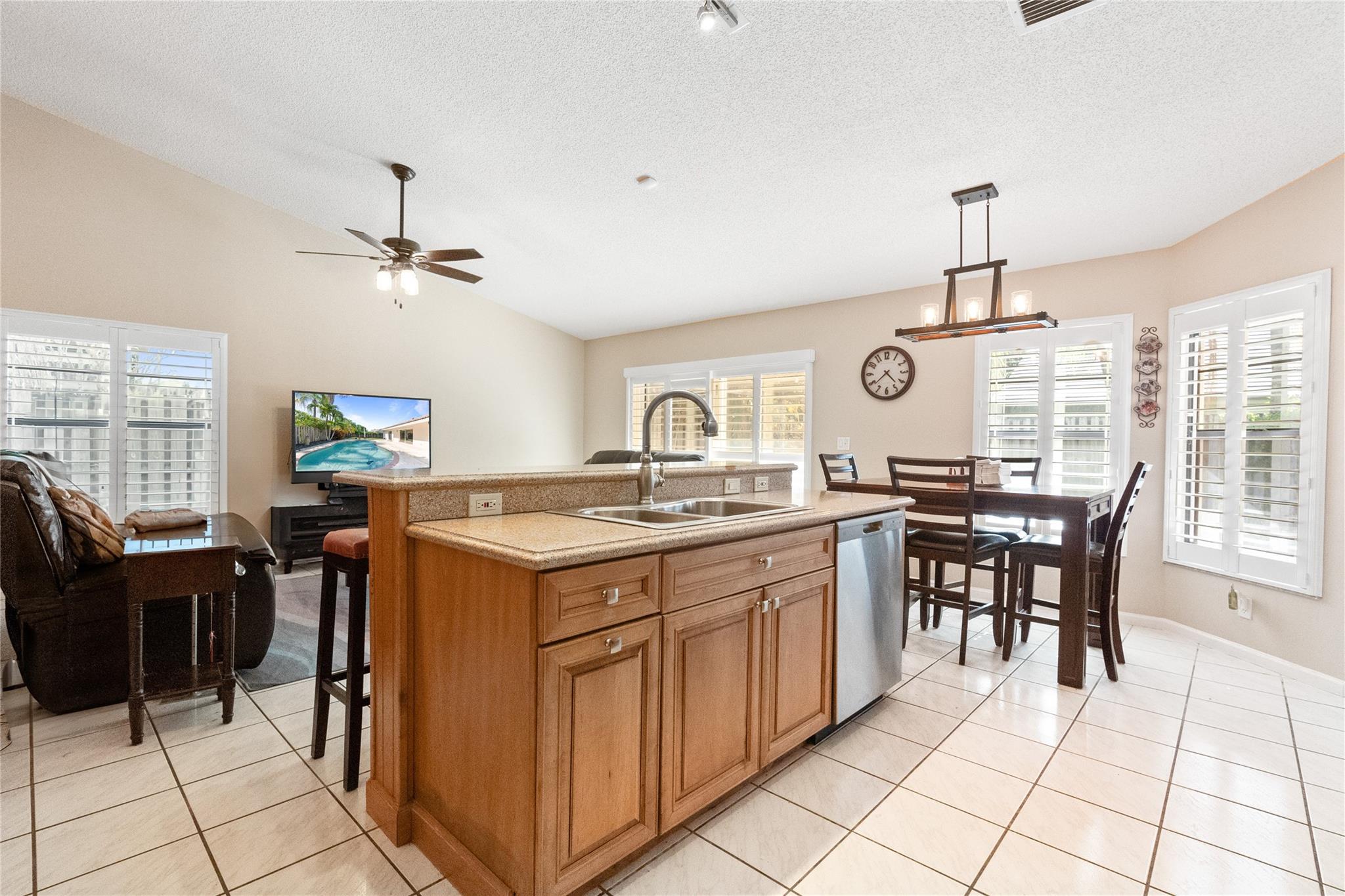 Jacaranda Prcl 101 132-17 - Residential