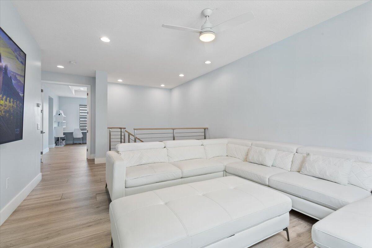 DAKOTA - Residential Lease