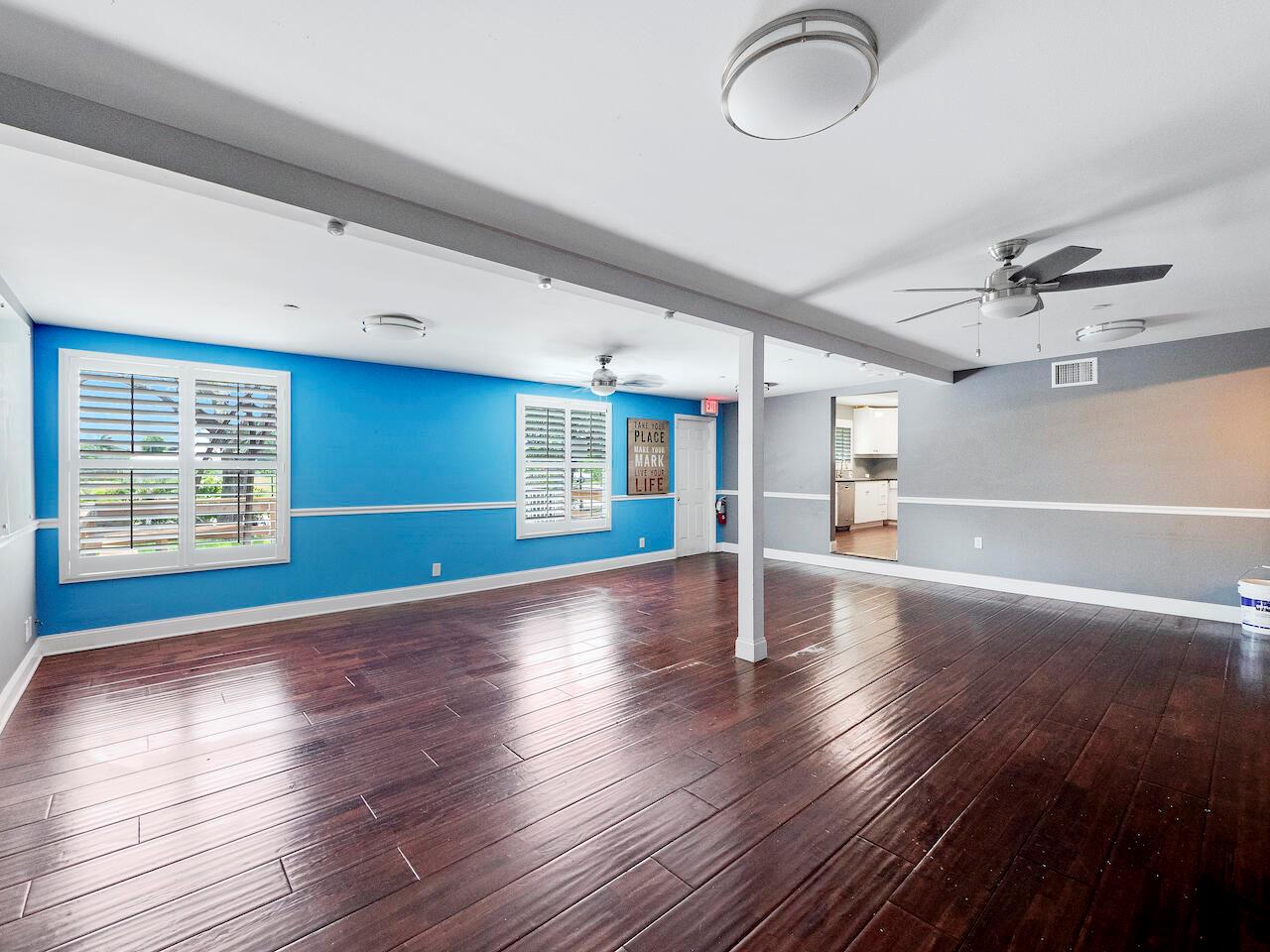 112 SE 10th Street