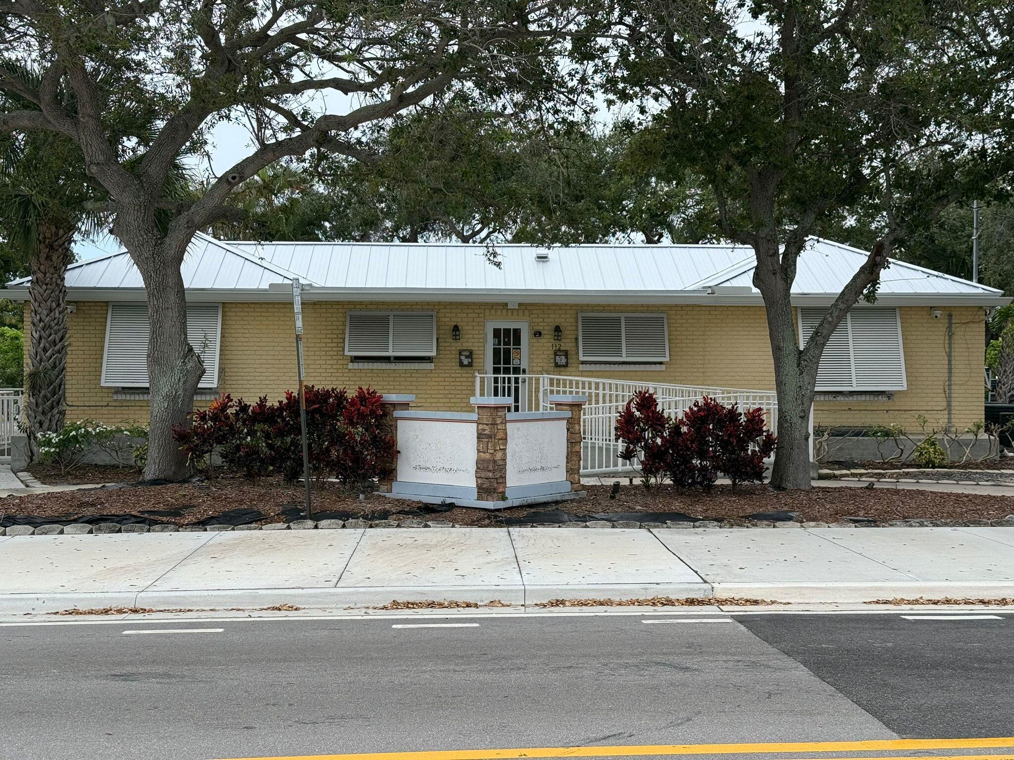 112 SE 10th Street