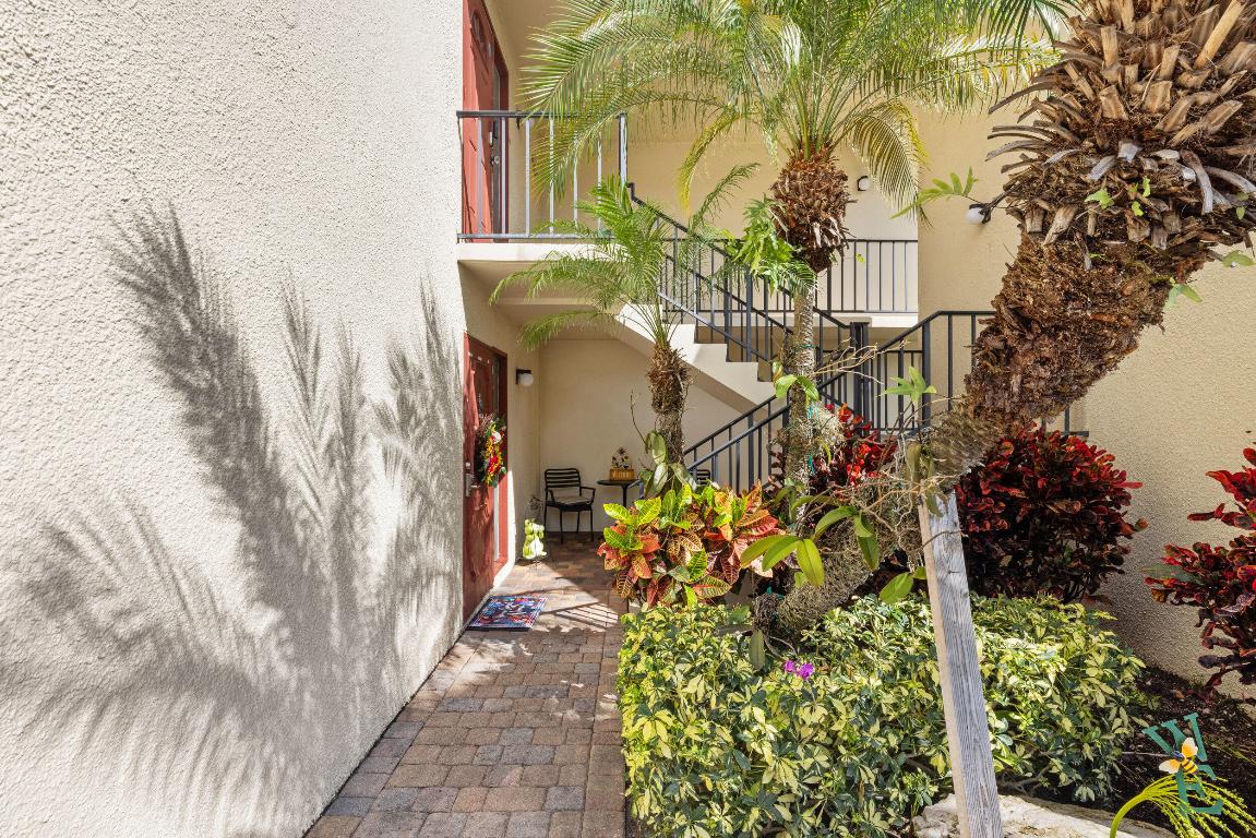 LANDS OF THE PRESIDENT CONDO 5 - Residential