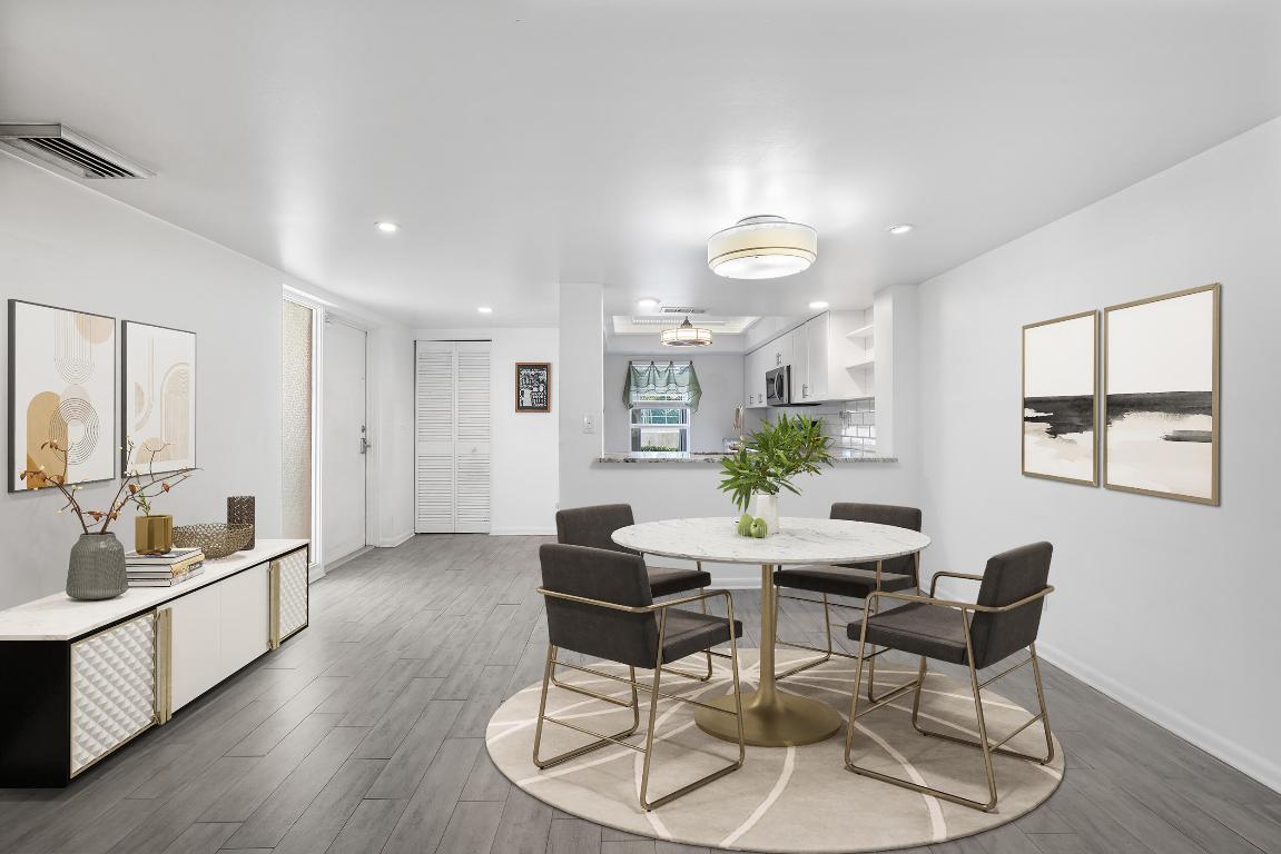 LANDS OF THE PRESIDENT CONDO 5 - Residential