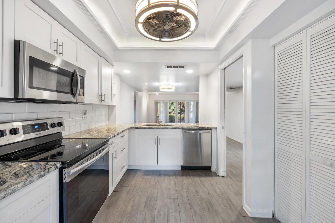 LANDS OF THE PRESIDENT CONDO 5 - Residential