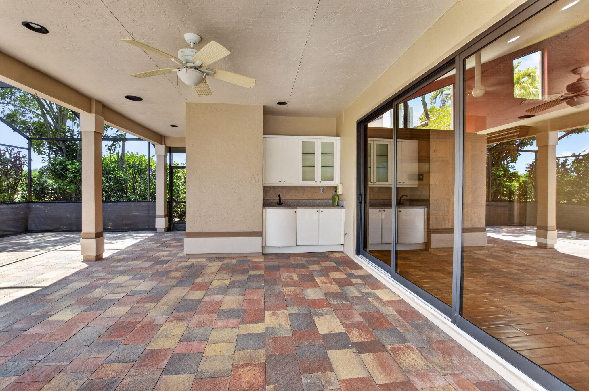 ENCANTADA - Residential