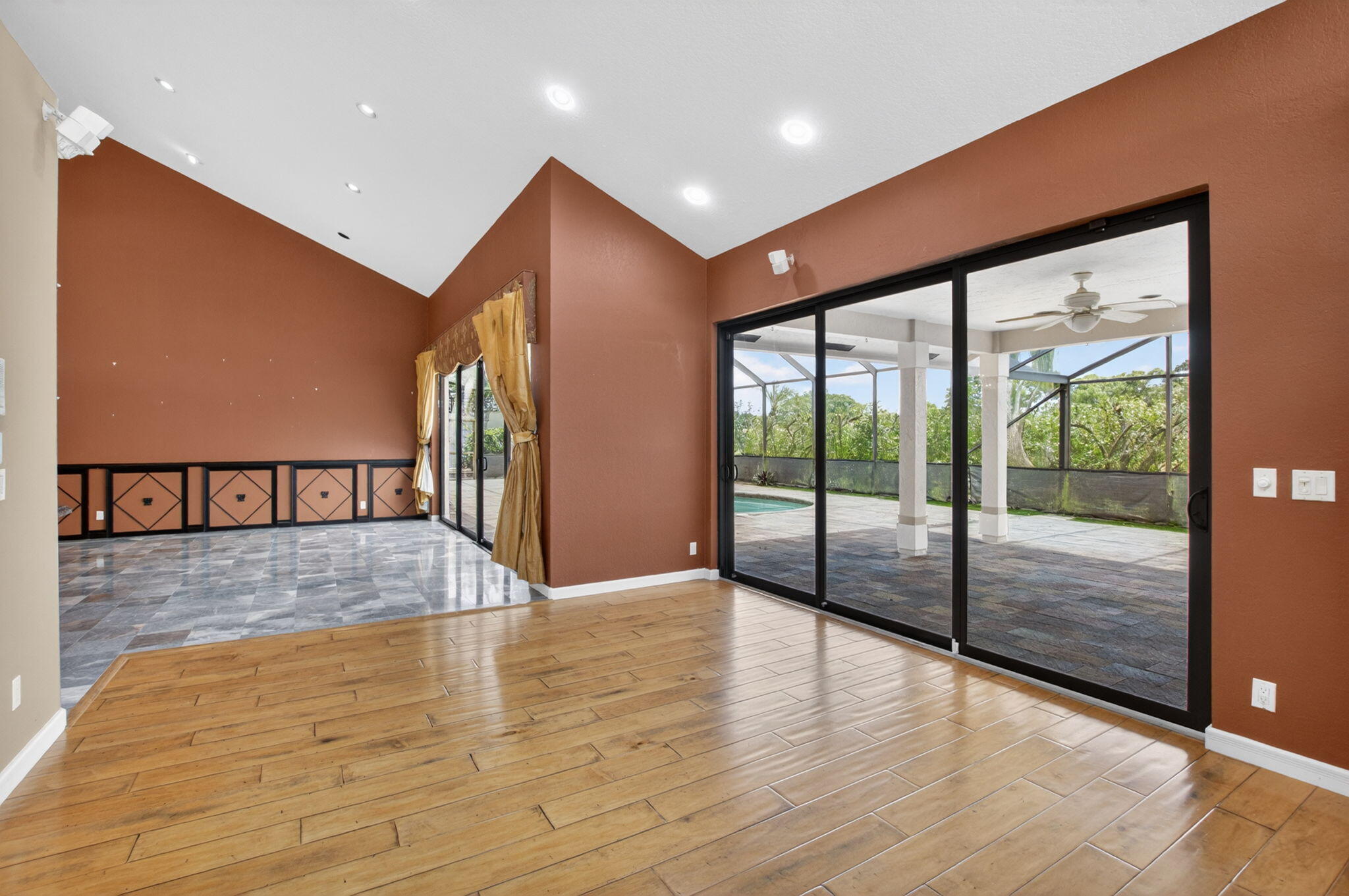 ENCANTADA - Residential