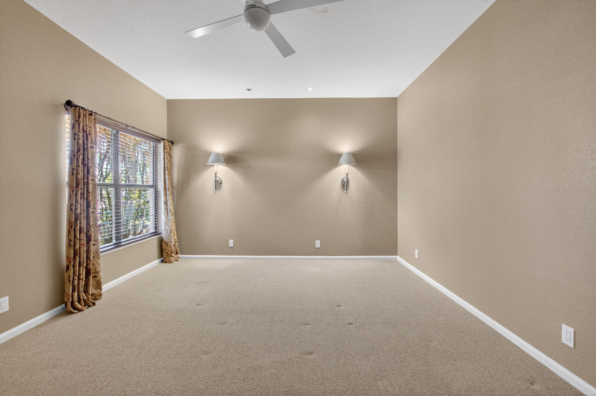 ENCANTADA - Residential