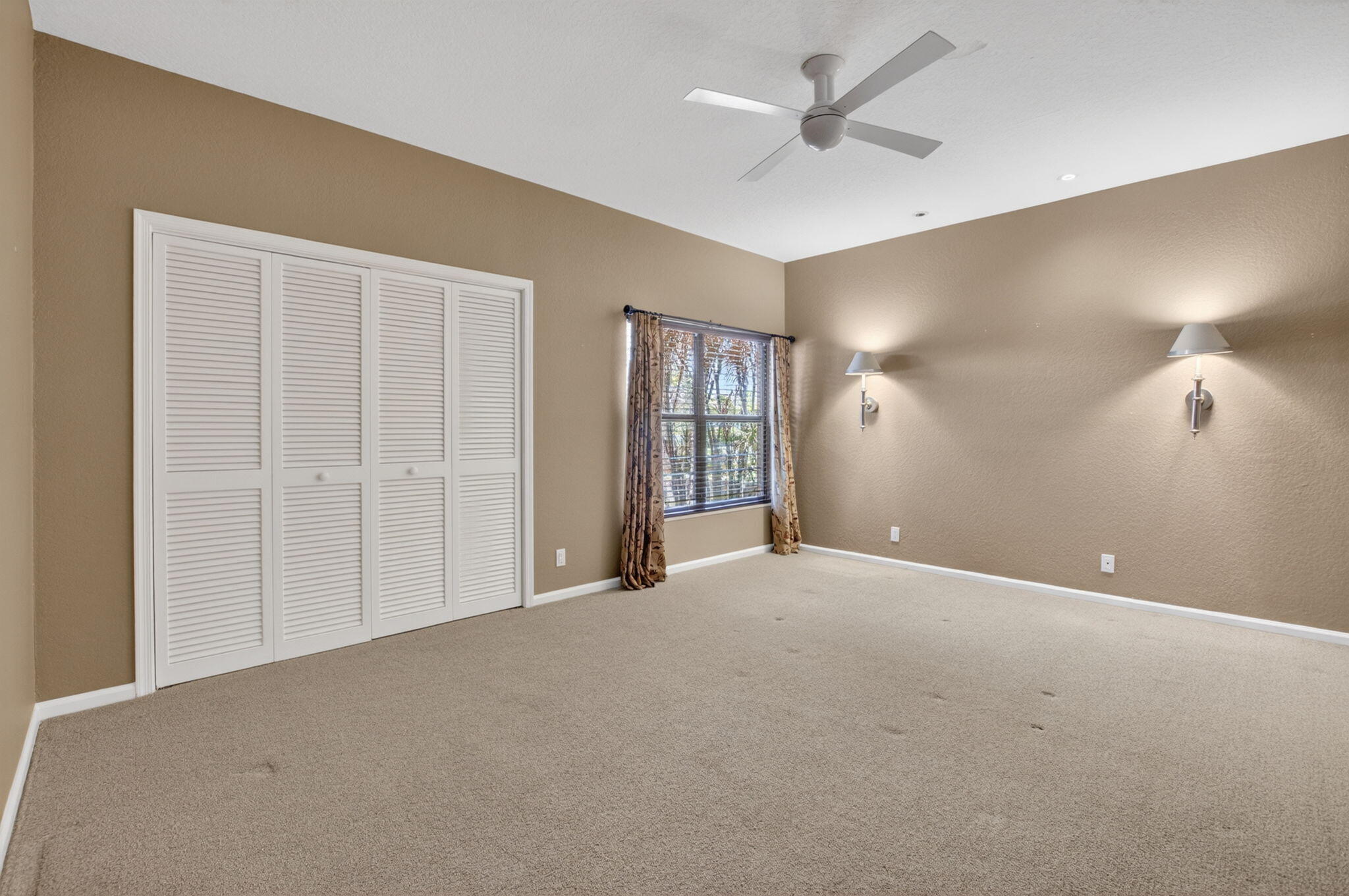 ENCANTADA - Residential