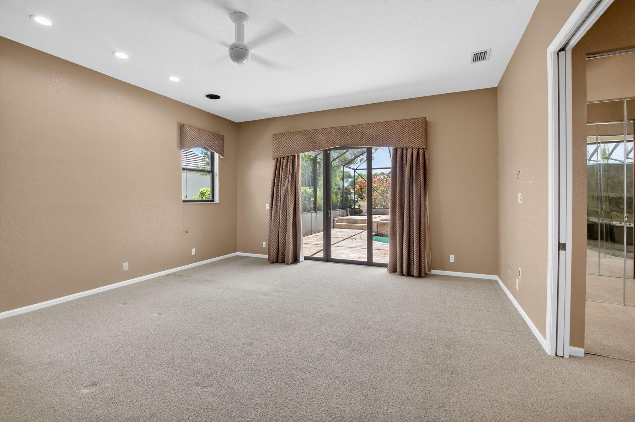 ENCANTADA - Residential