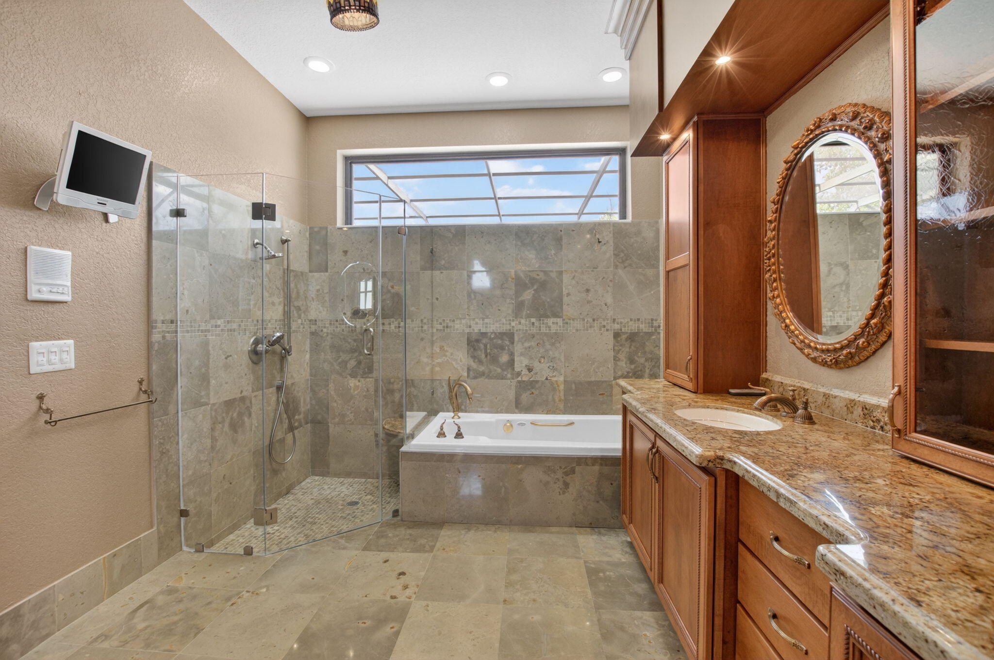 ENCANTADA - Residential
