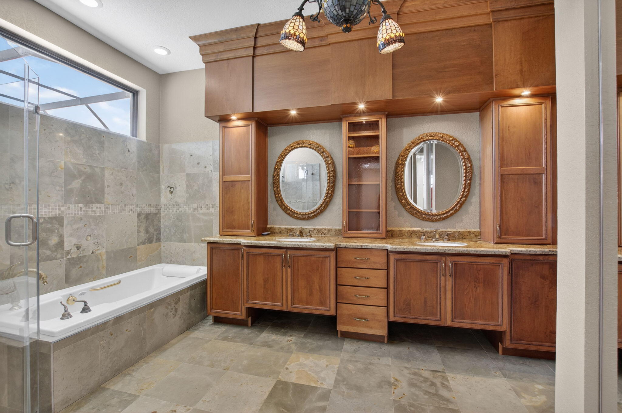 ENCANTADA - Residential