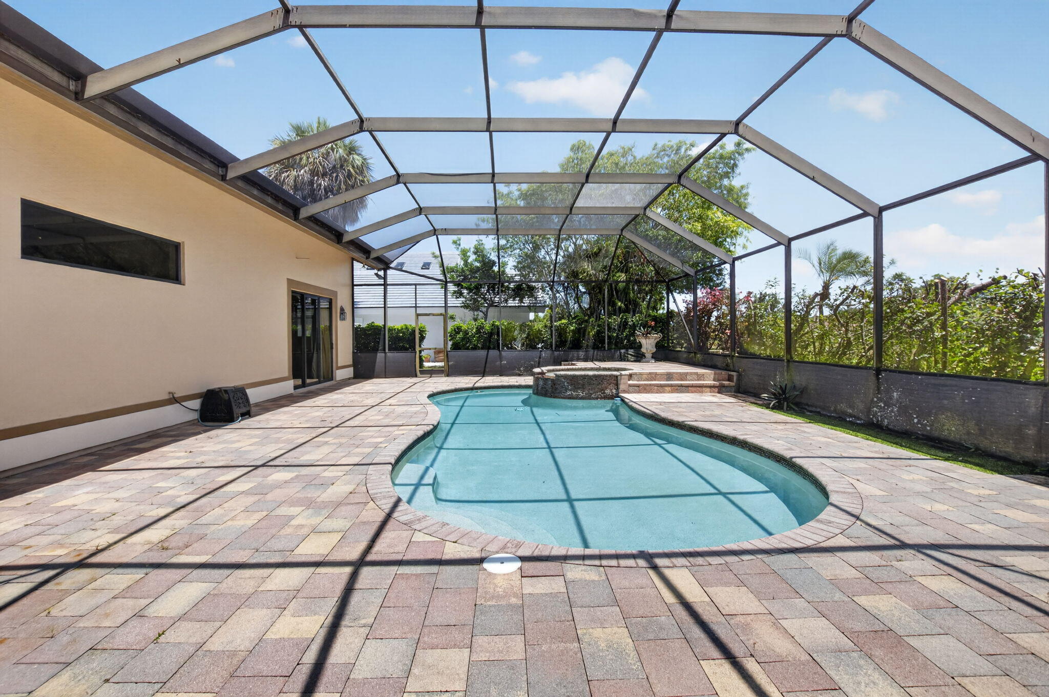 ENCANTADA - Residential