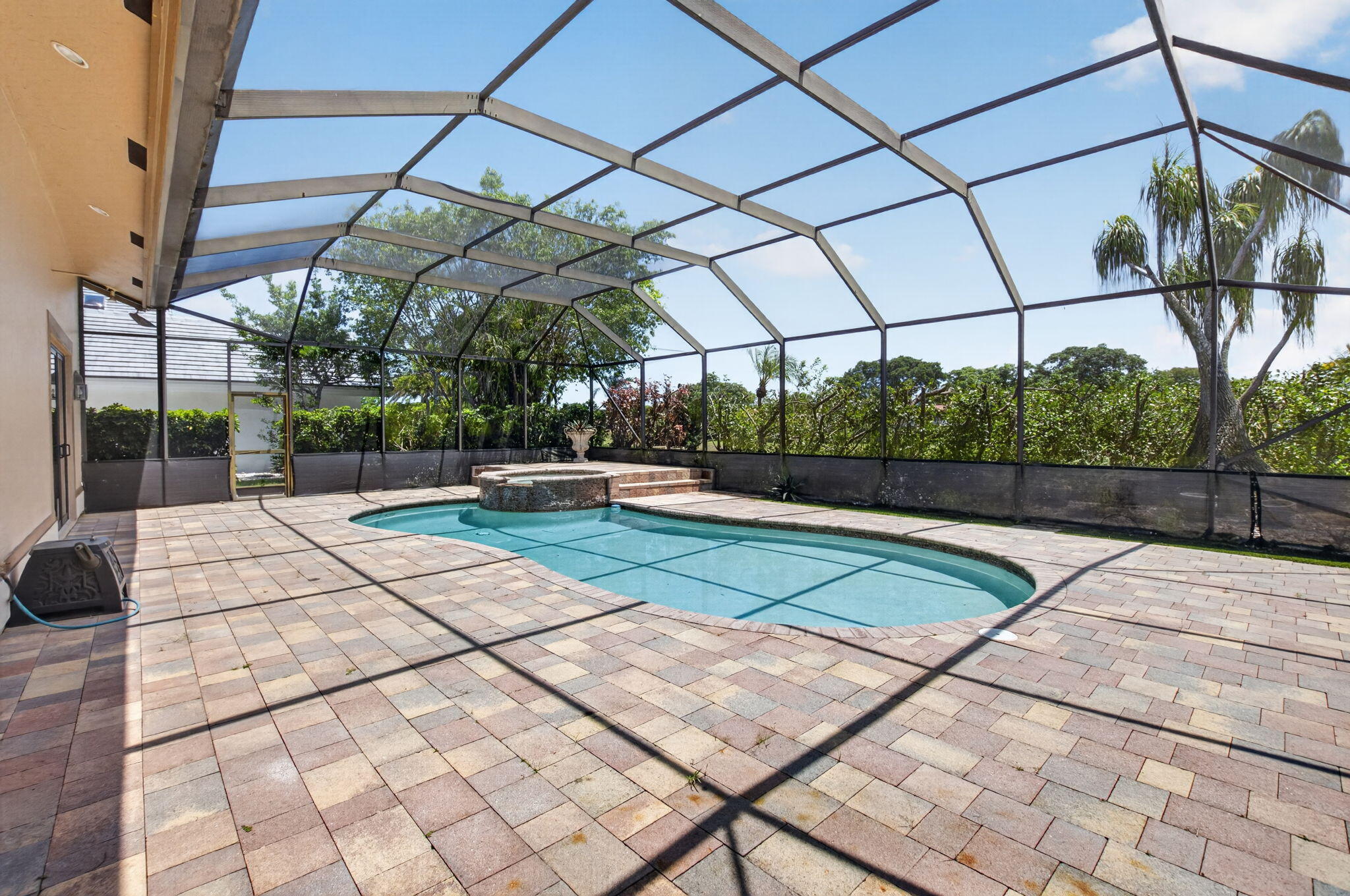 ENCANTADA - Residential