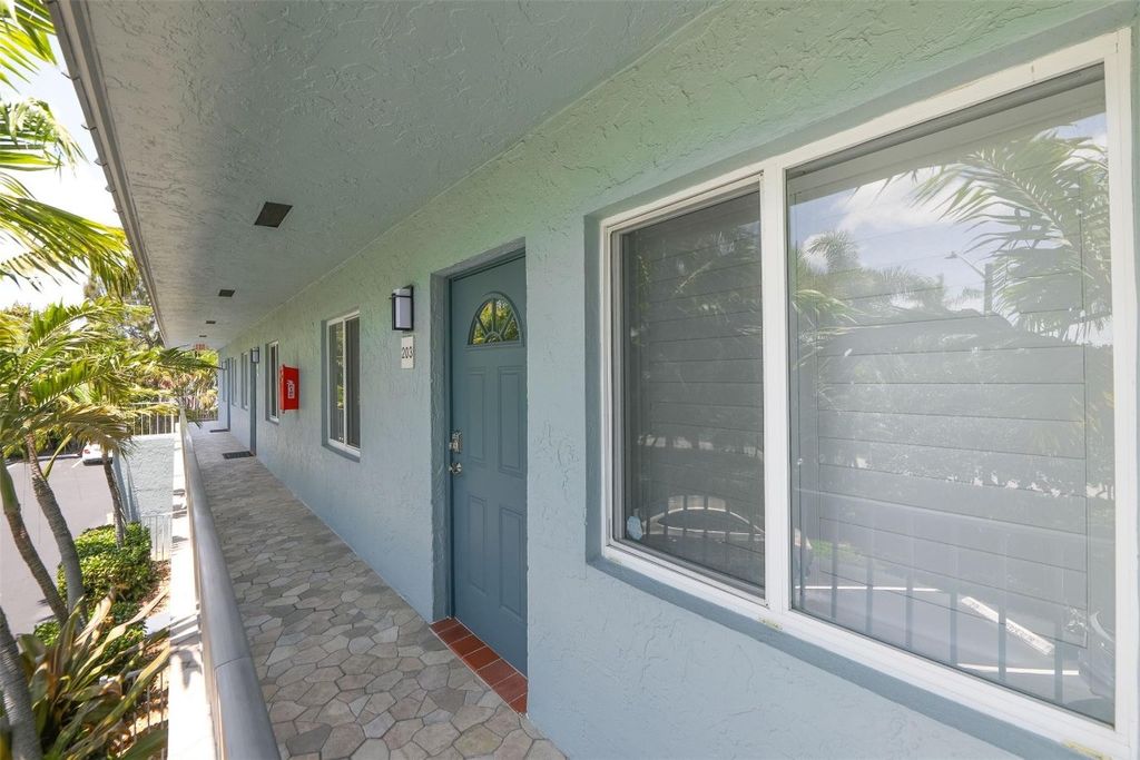 Photo of 1311 NE 18th Street #203, Fort Lauderdale, FL 33305 (MLS # F10499945)