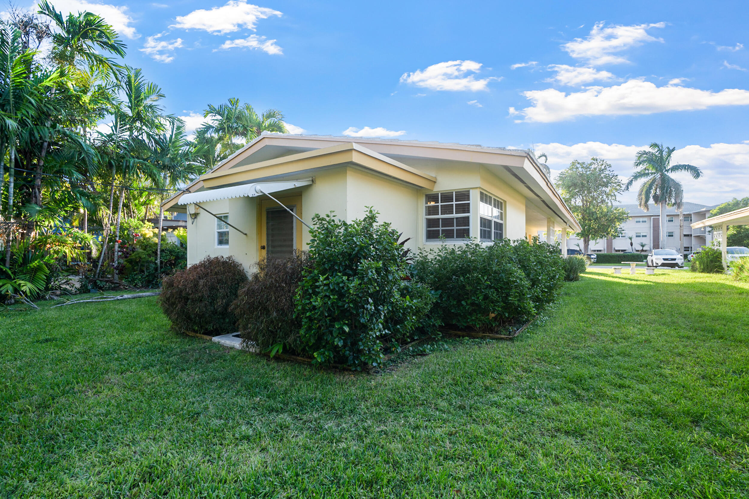 DEERFIELD BEACH - Residential Lease