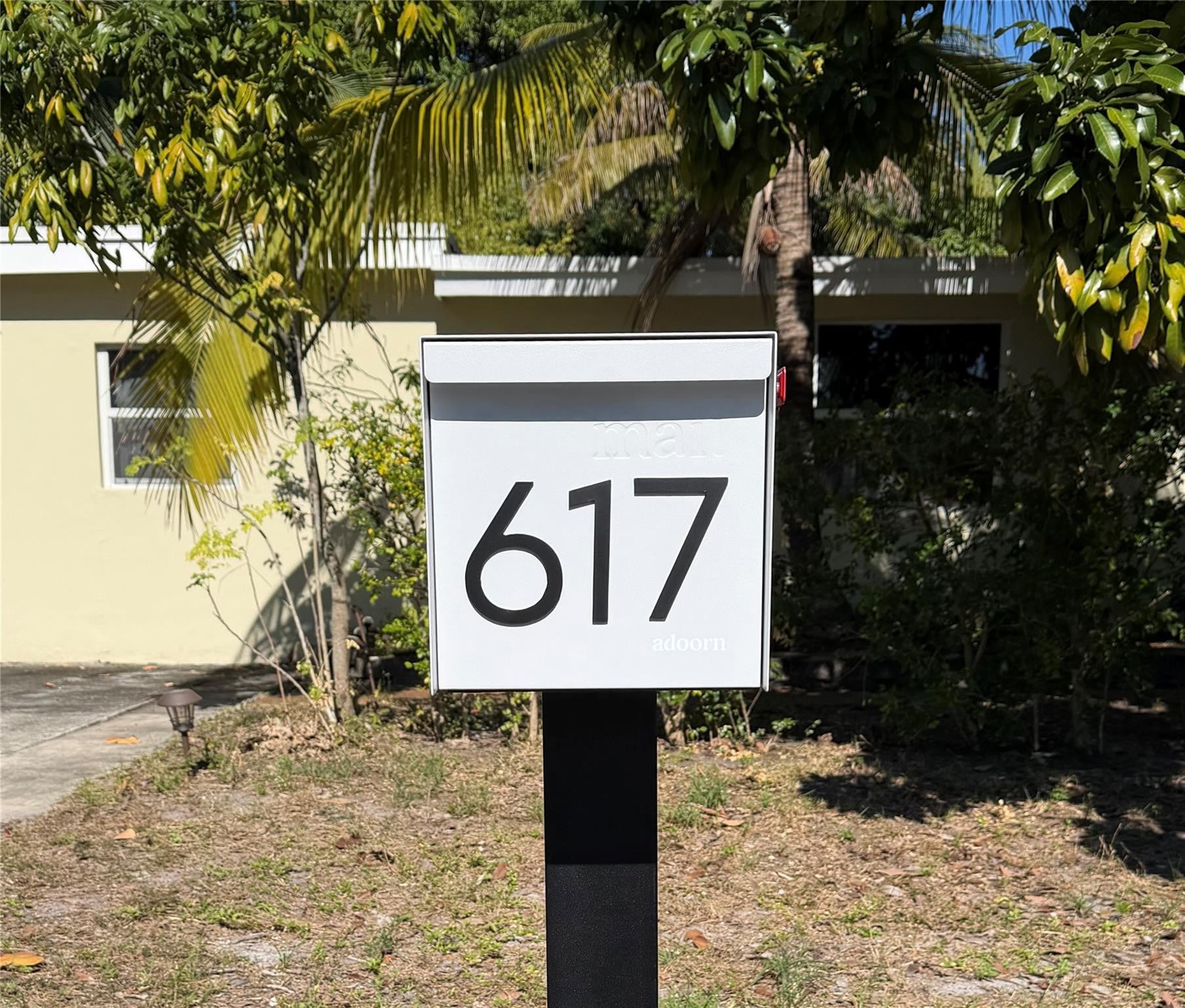617 NW 43rd Court