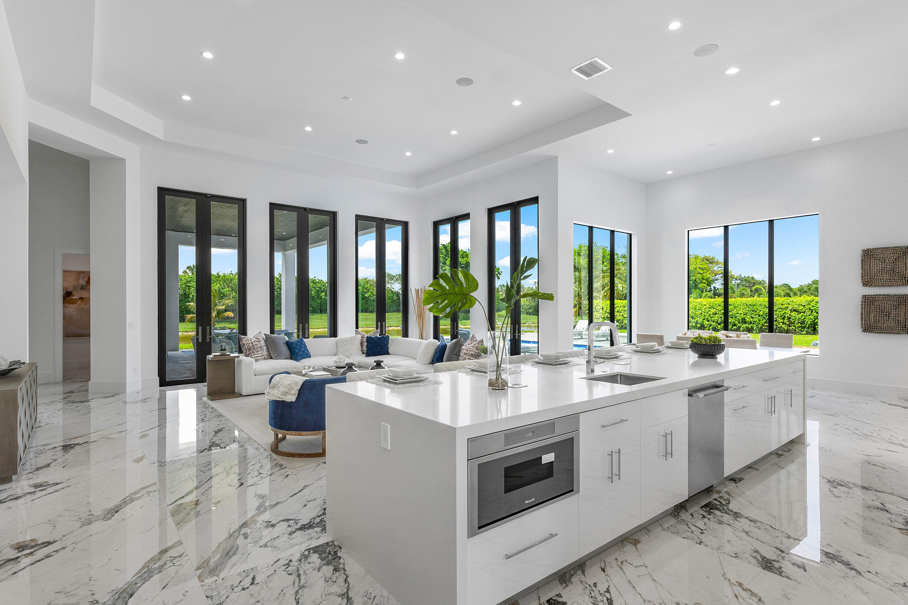 LONG LAKE ESTATES - Residential