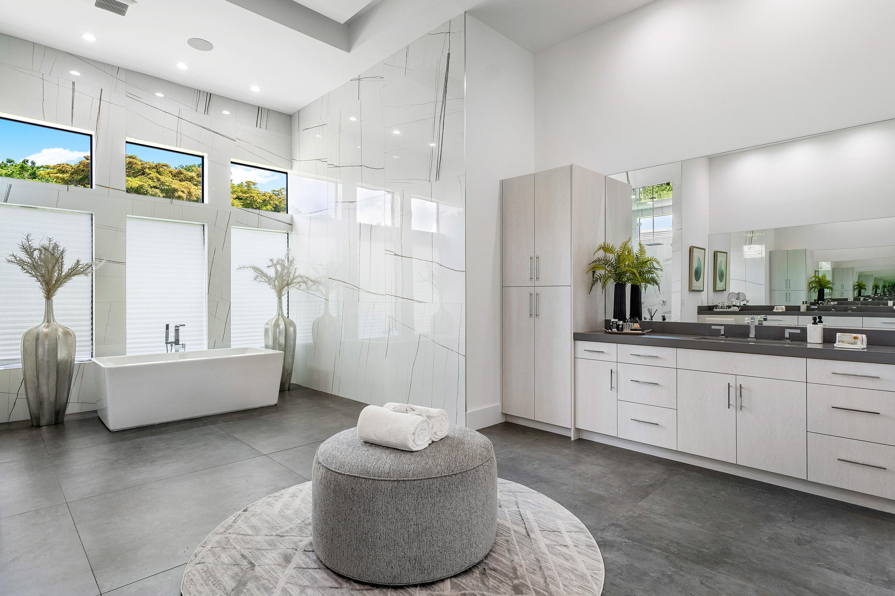 LONG LAKE ESTATES - Residential