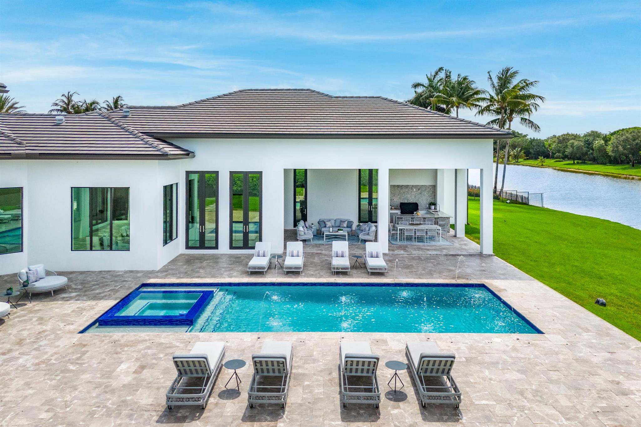 LONG LAKE ESTATES - Residential