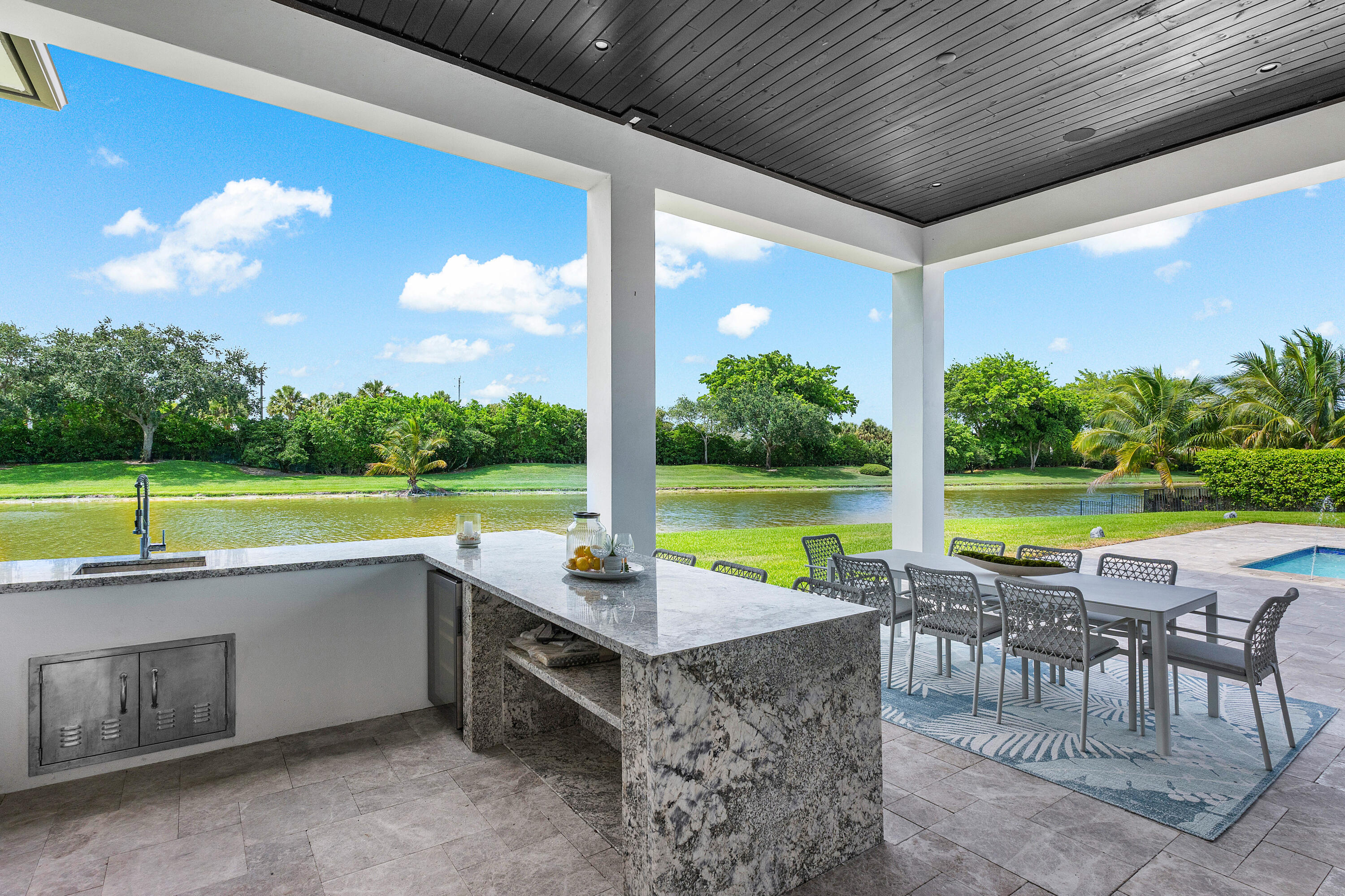 LONG LAKE ESTATES - Residential