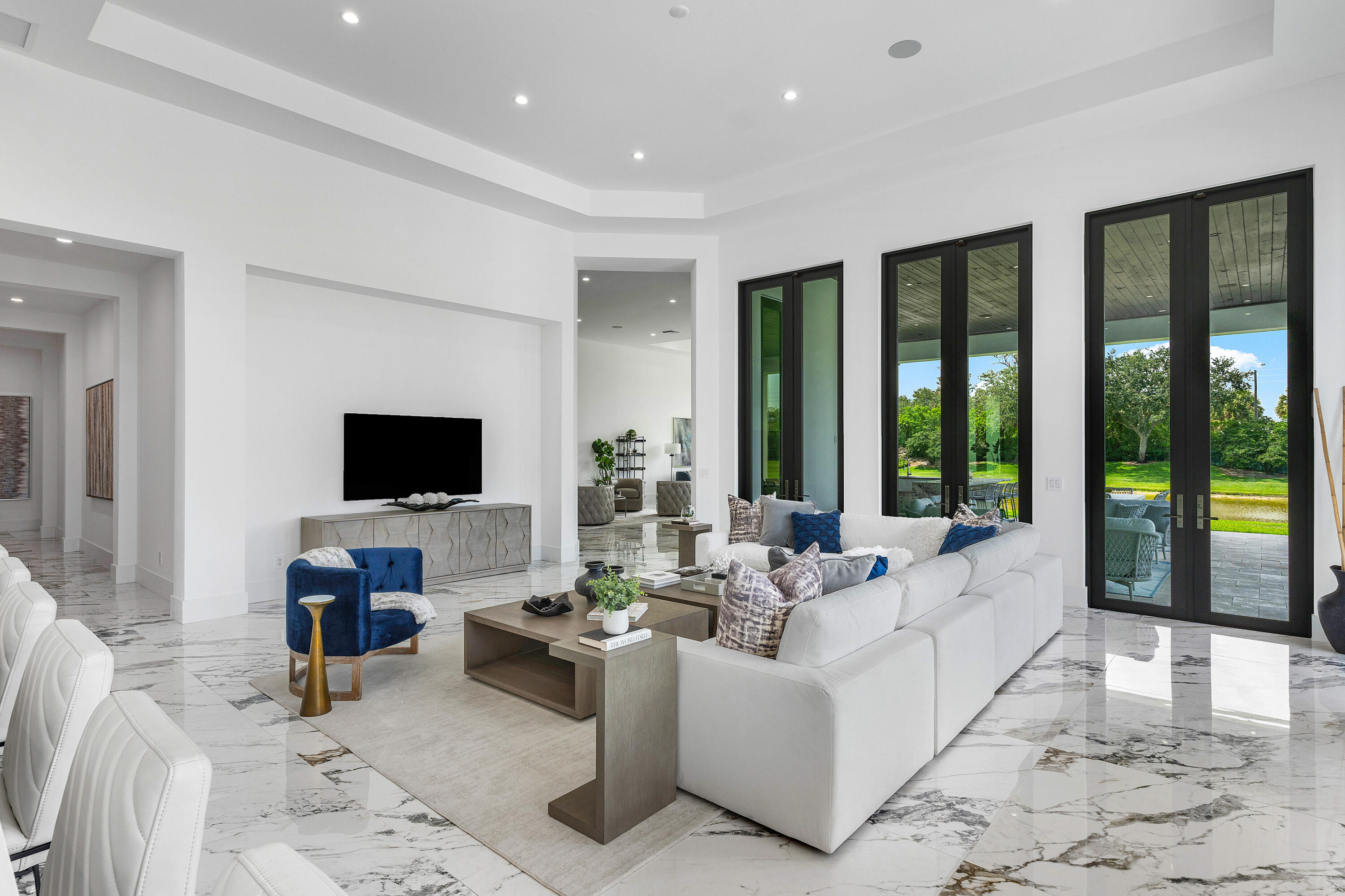 LONG LAKE ESTATES - Residential