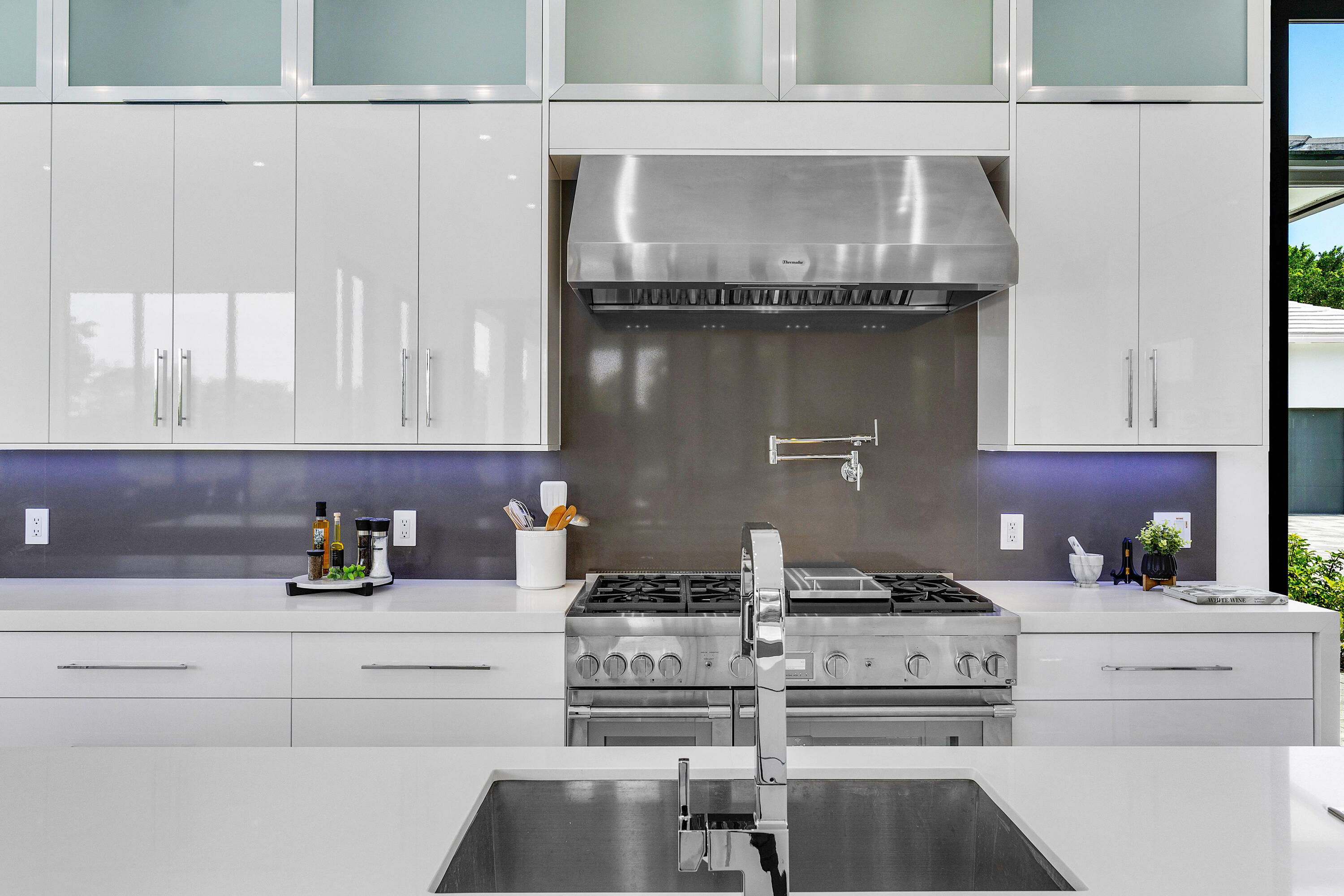 LONG LAKE ESTATES - Residential