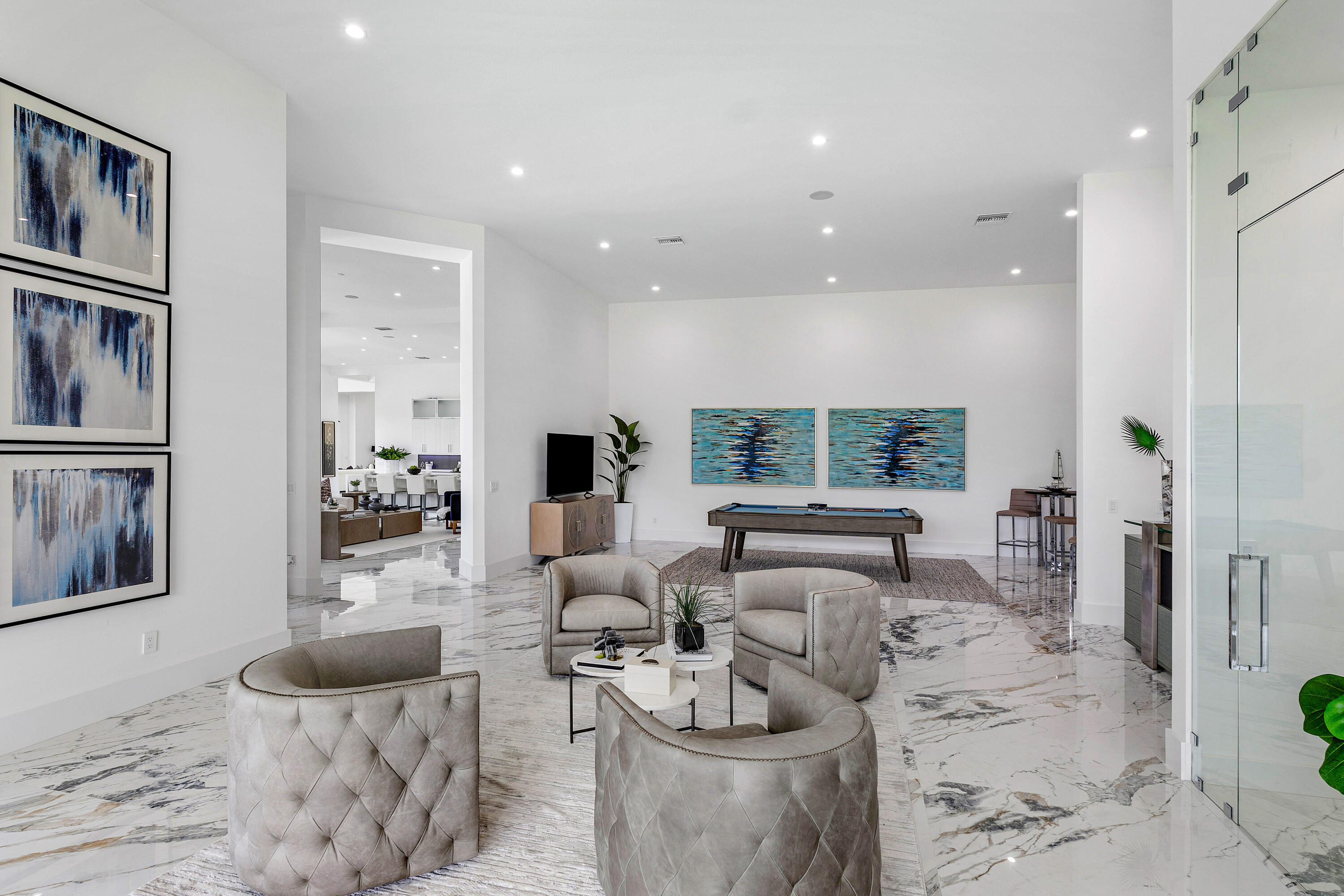 LONG LAKE ESTATES - Residential