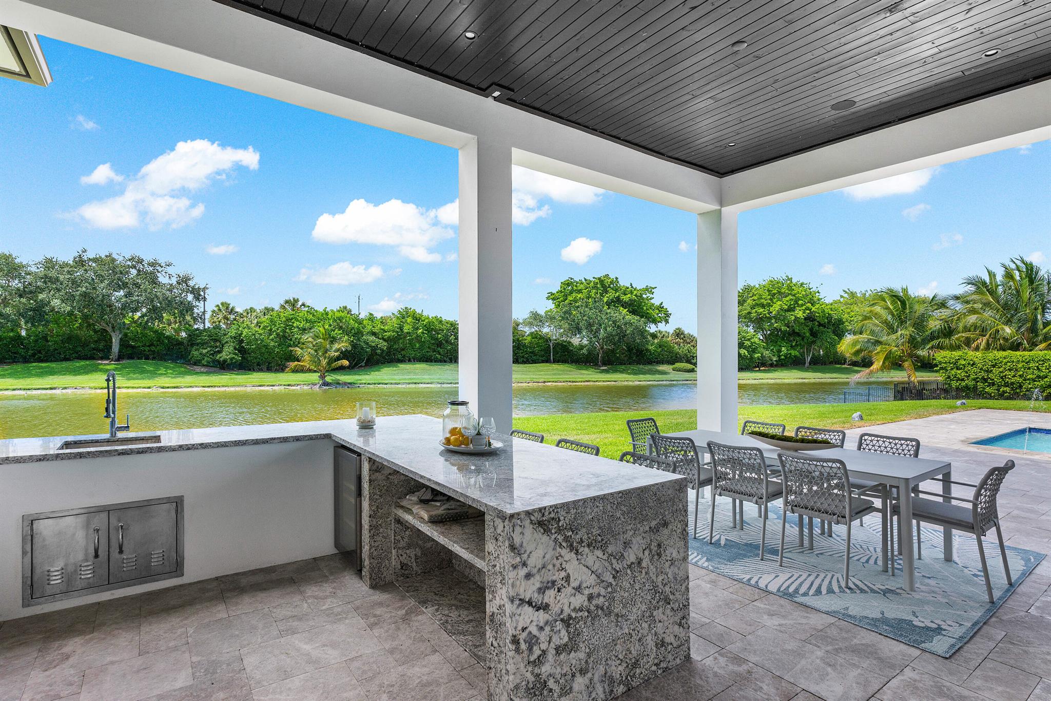 LONG LAKE ESTATES - Residential