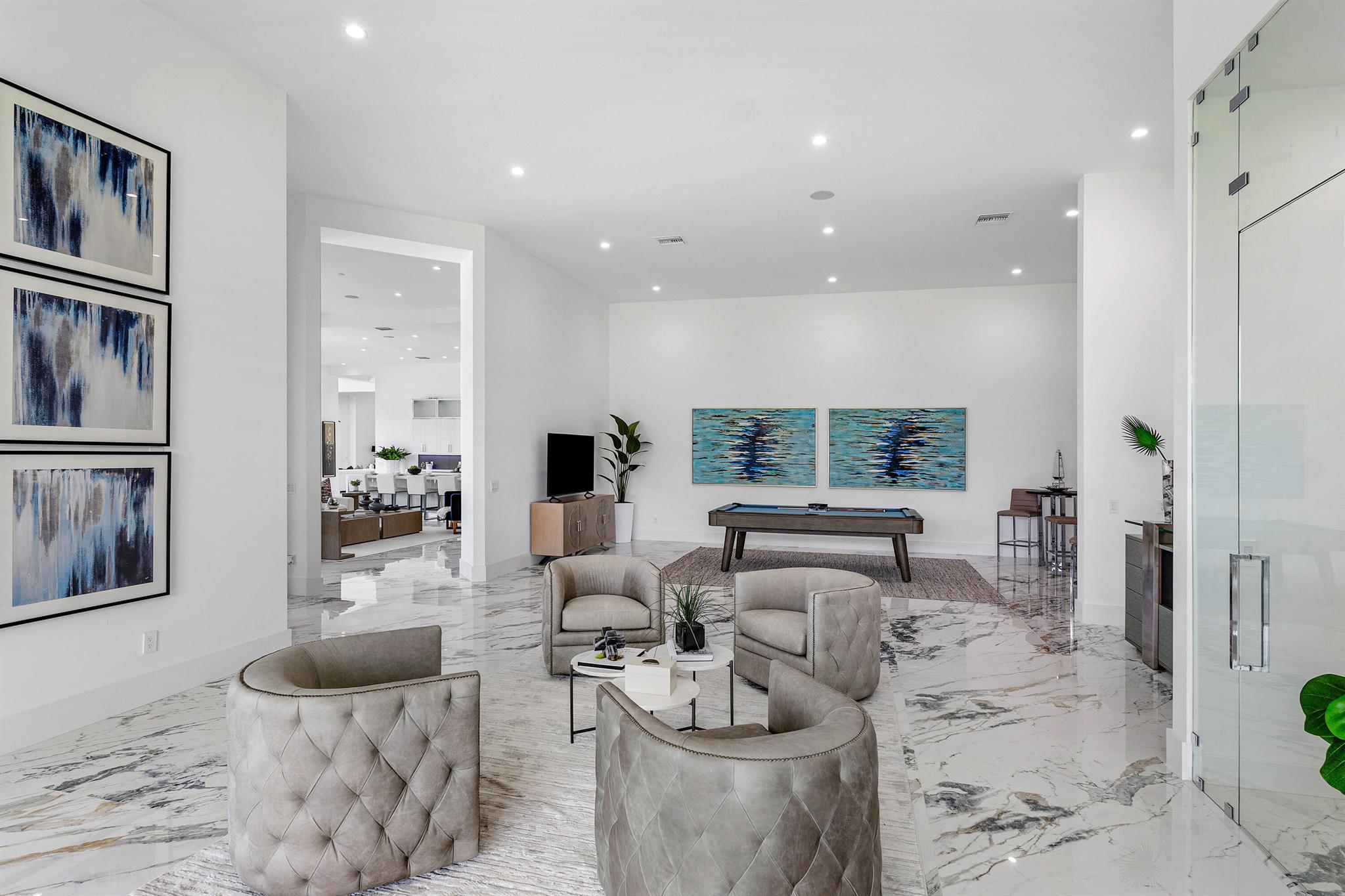 LONG LAKE ESTATES - Residential