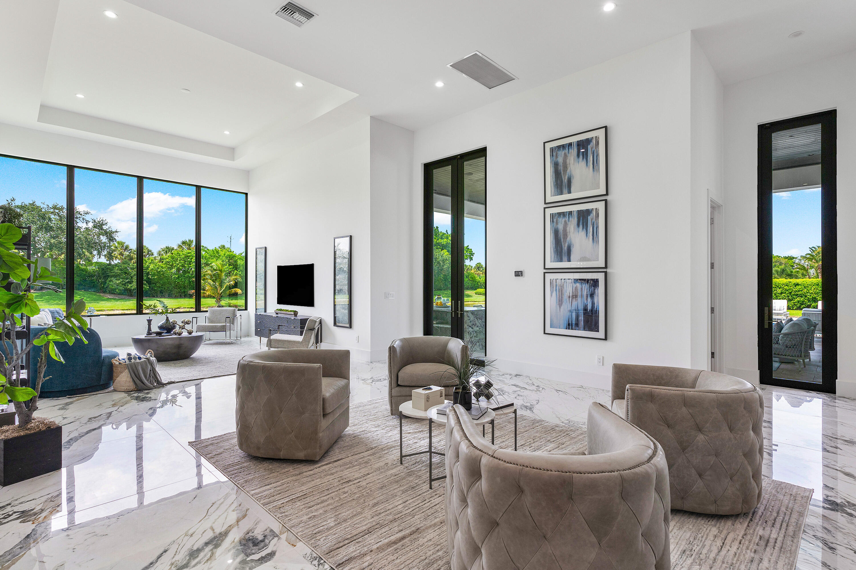 LONG LAKE ESTATES - Residential