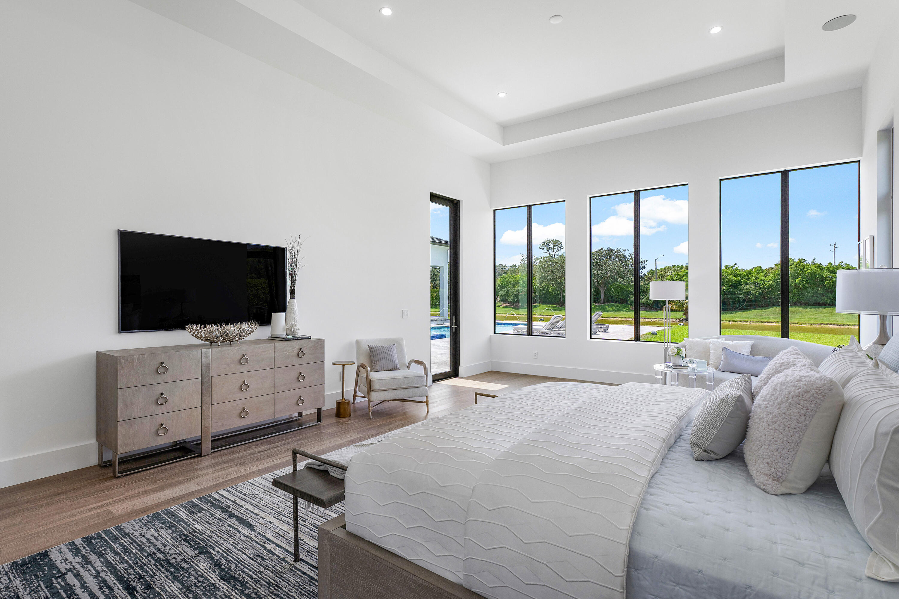 LONG LAKE ESTATES - Residential