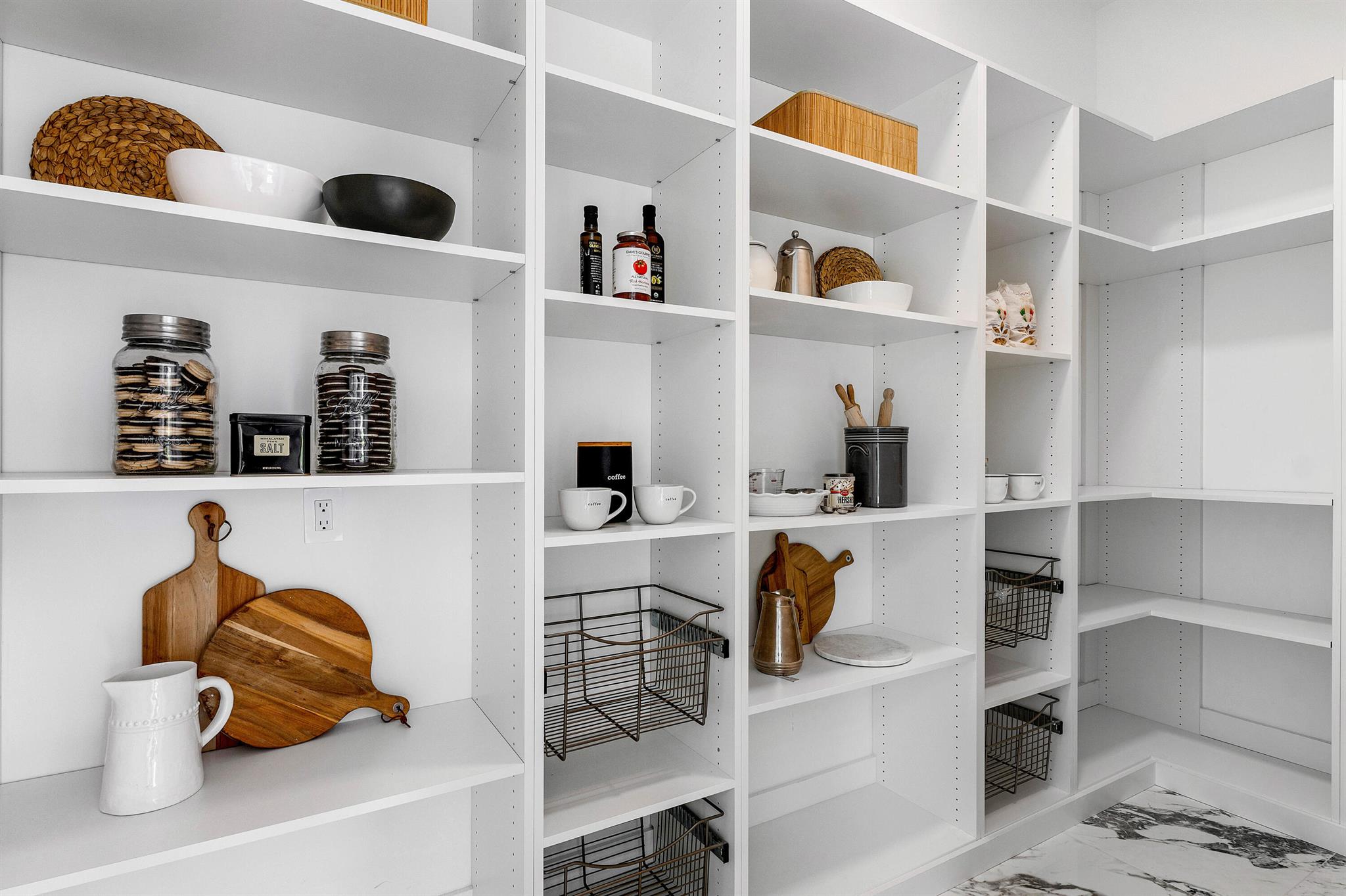 LONG LAKE ESTATES - Residential