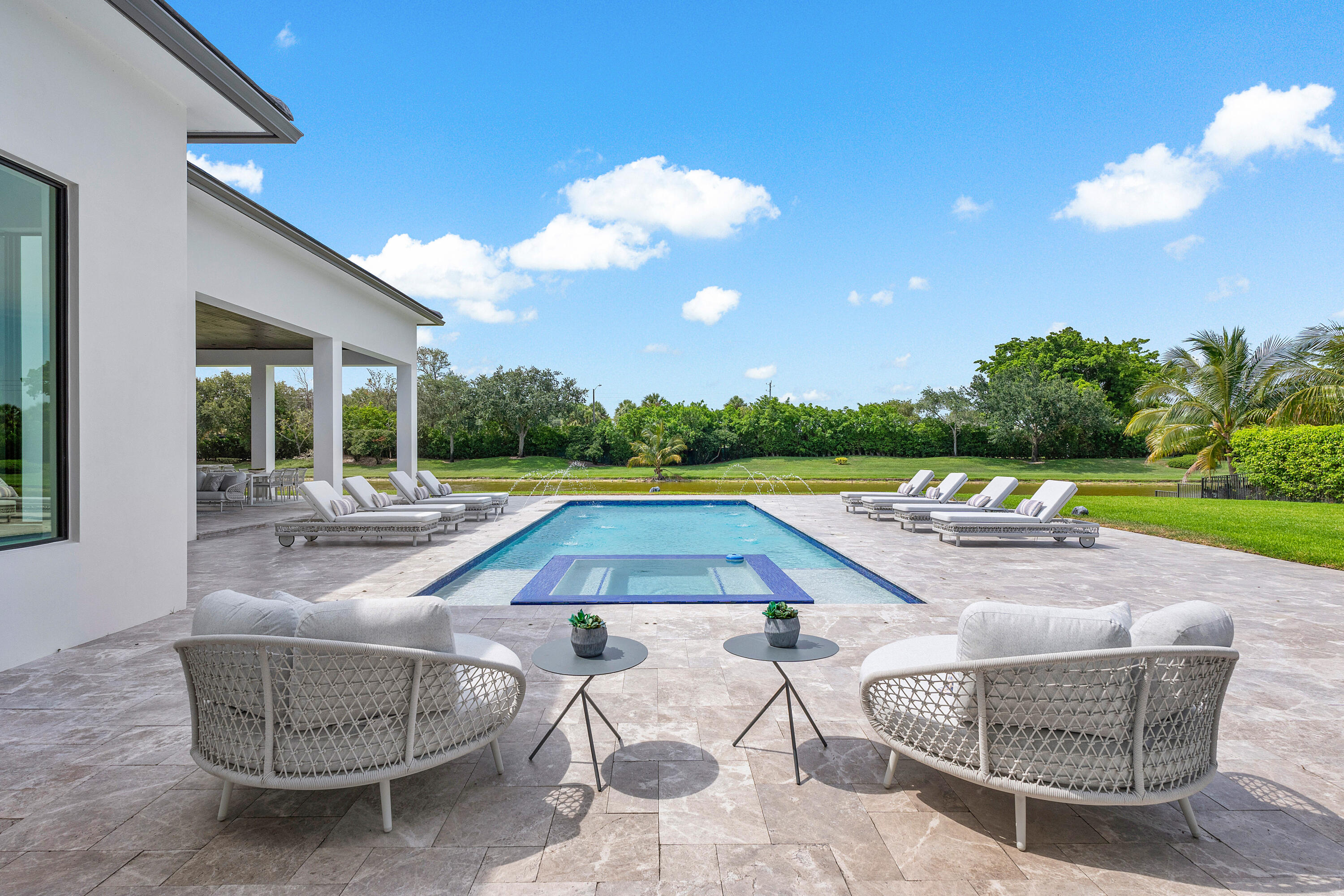 LONG LAKE ESTATES - Residential