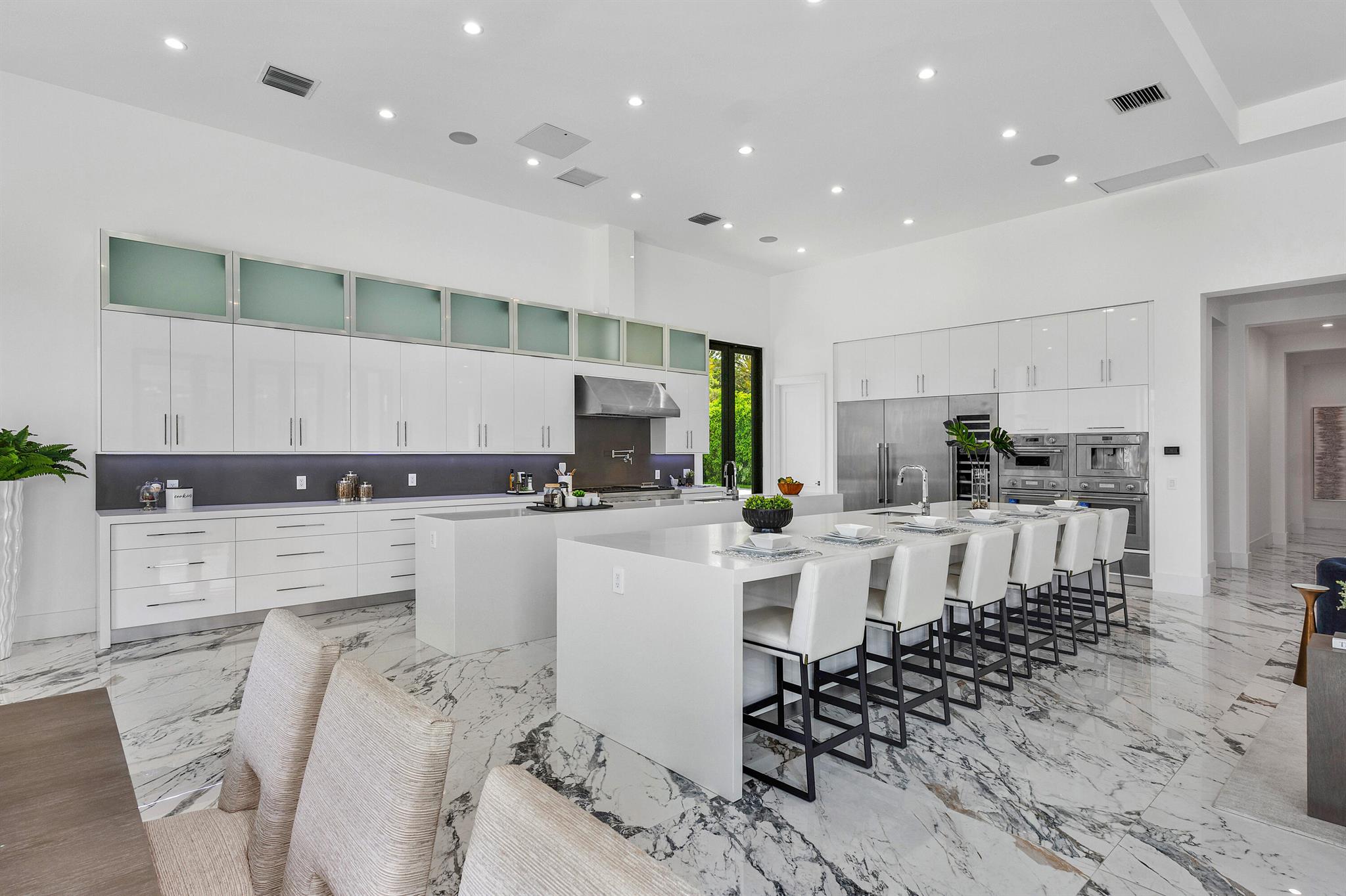 LONG LAKE ESTATES - Residential