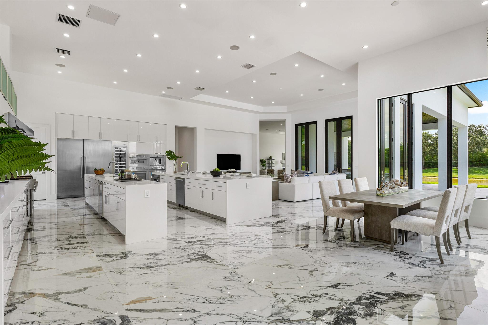 LONG LAKE ESTATES - Residential