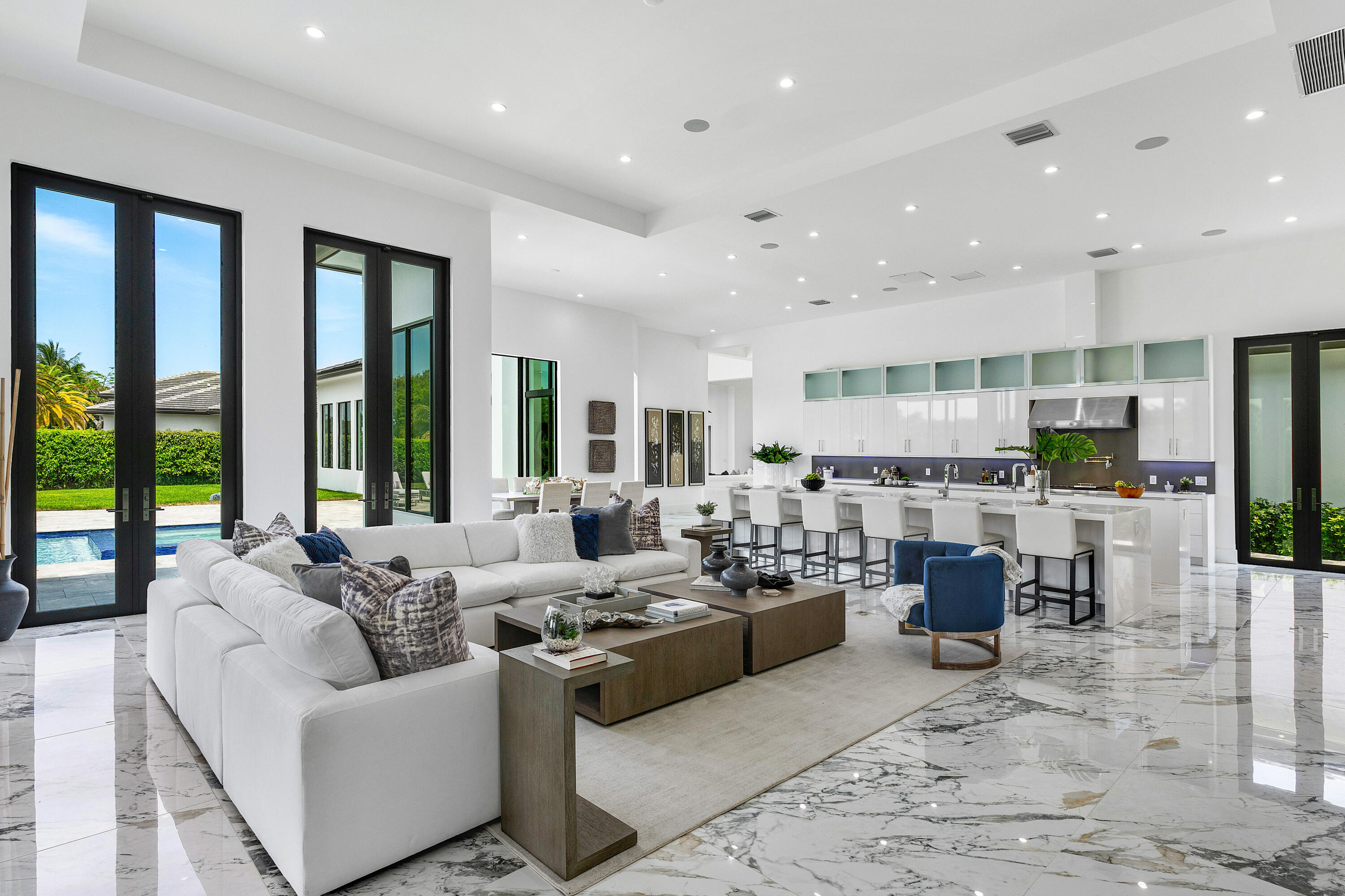 LONG LAKE ESTATES - Residential