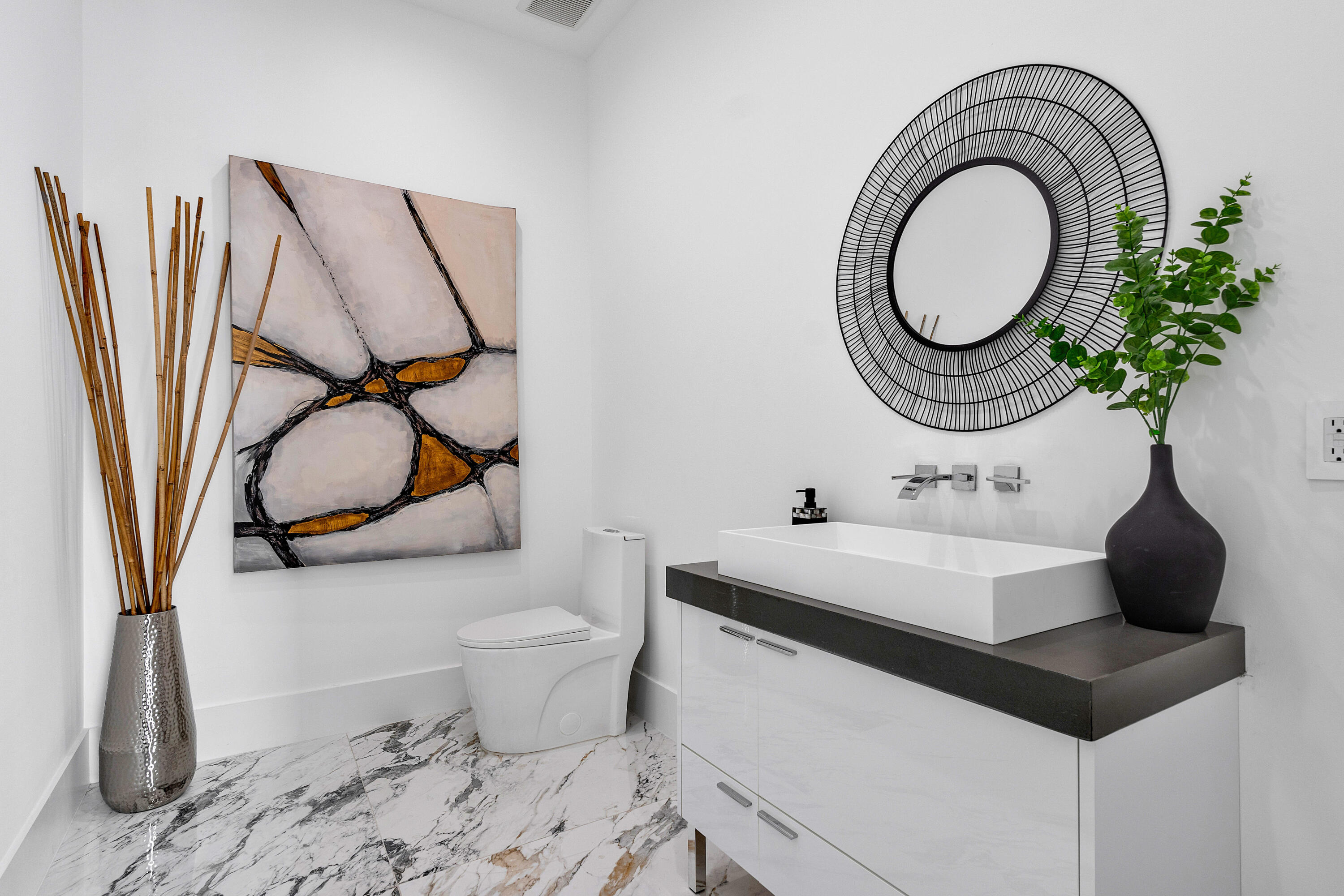 LONG LAKE ESTATES - Residential