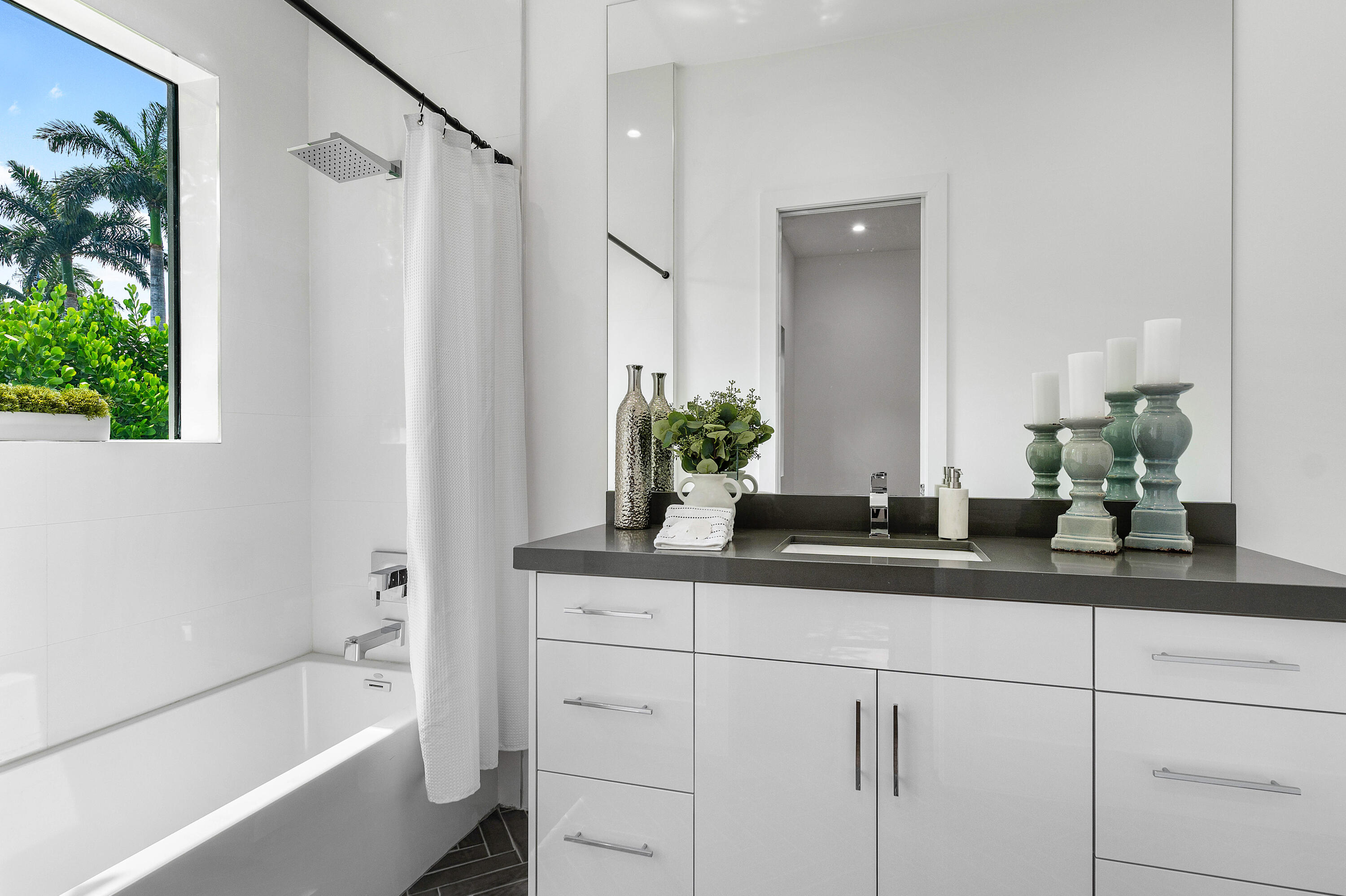 LONG LAKE ESTATES - Residential