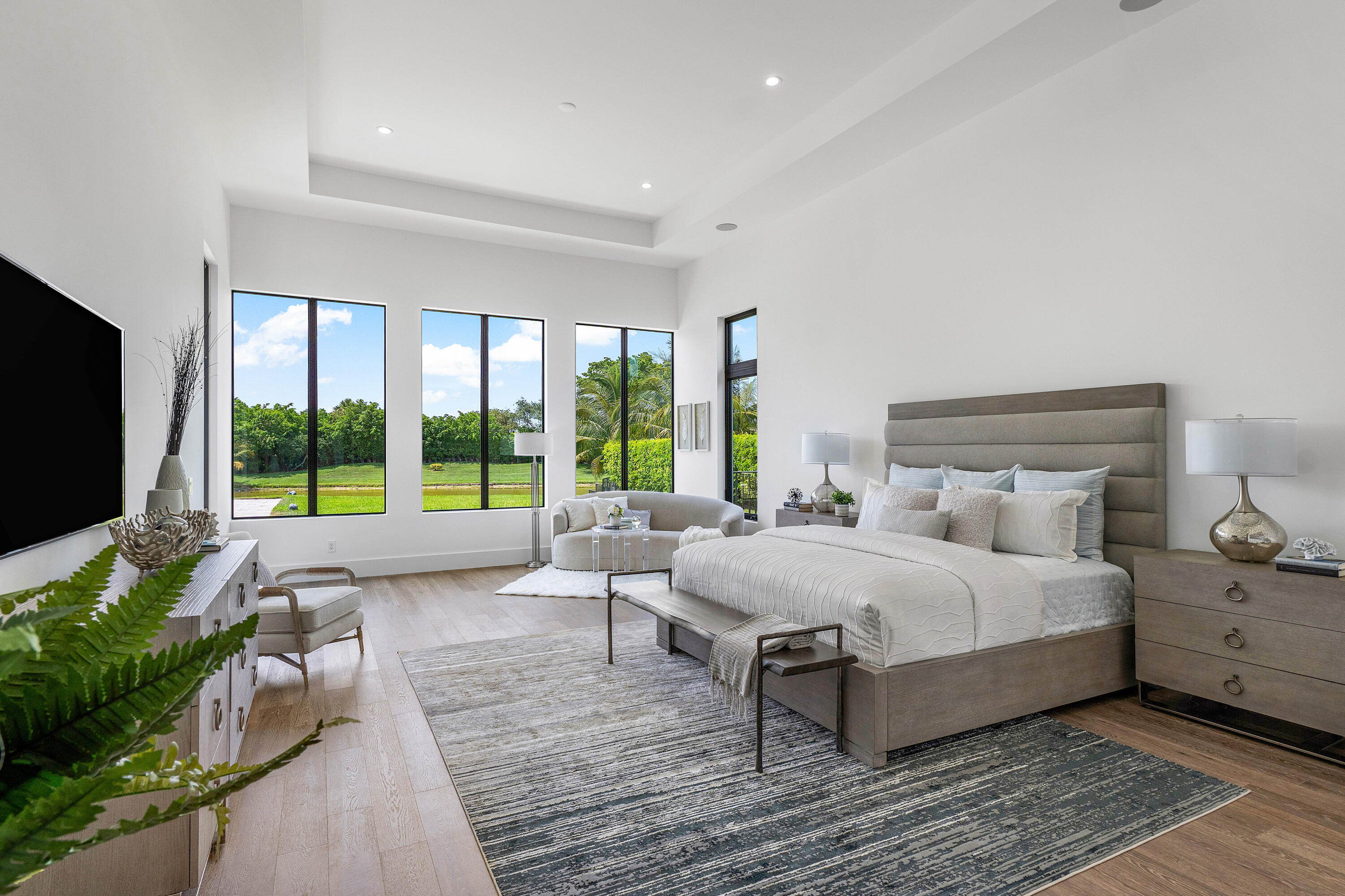 LONG LAKE ESTATES - Residential