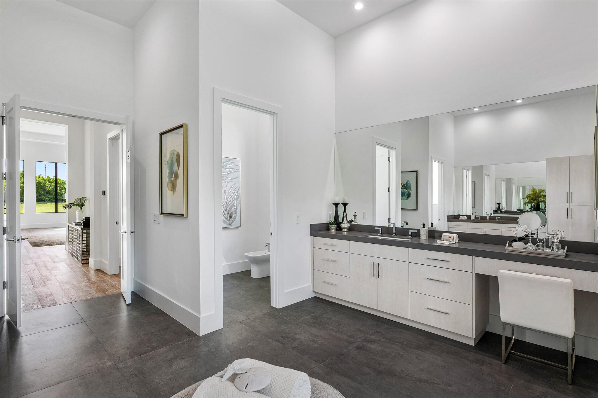 LONG LAKE ESTATES - Residential