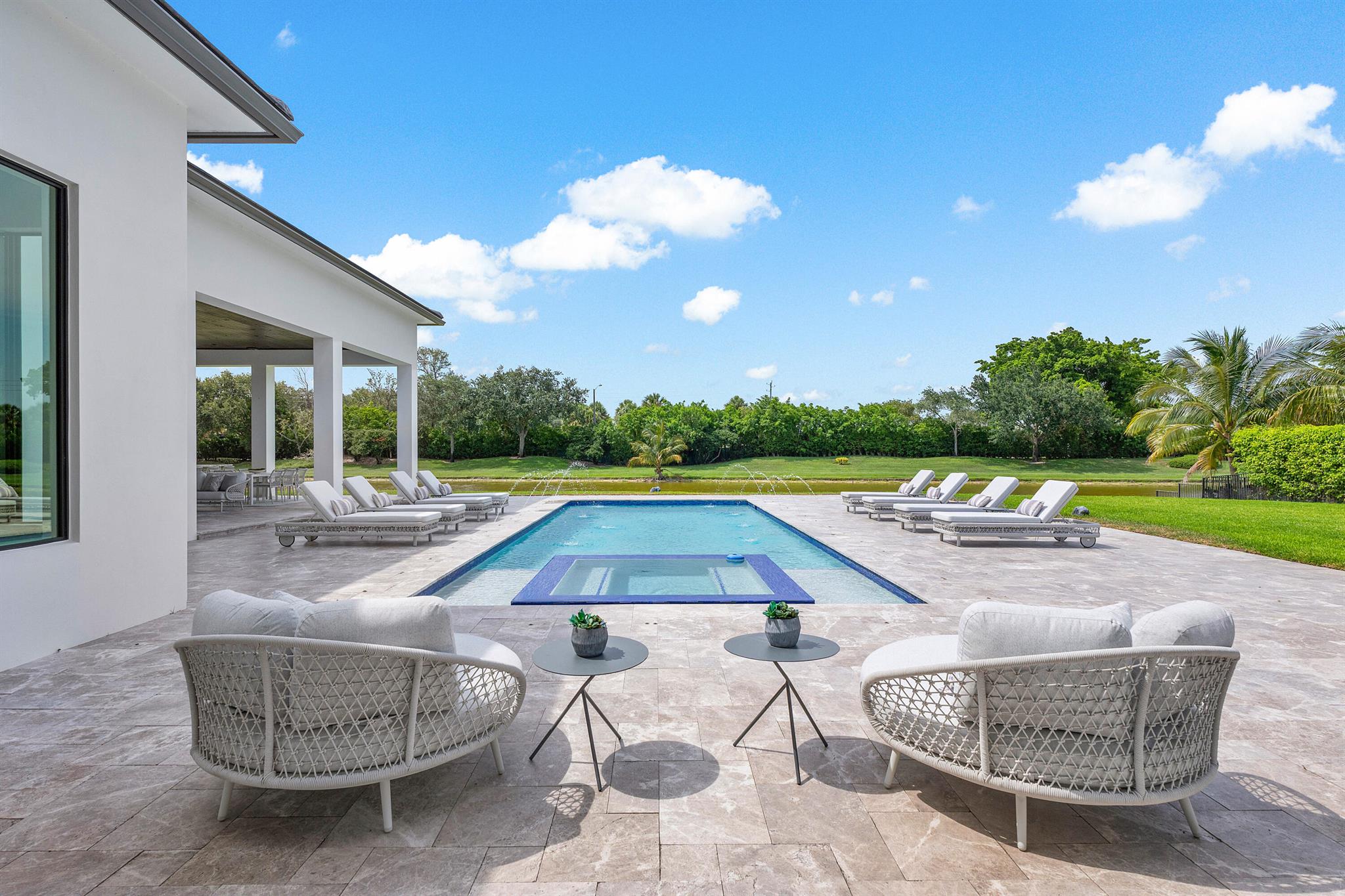 LONG LAKE ESTATES - Residential