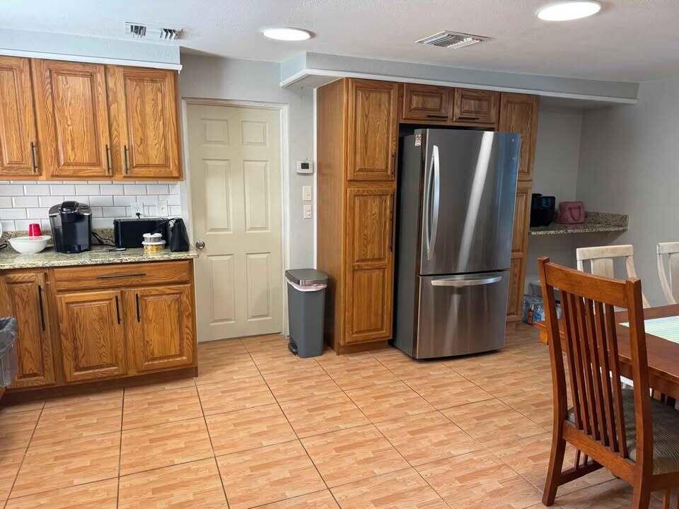 ULRICH'S SUBDIVISION - Residential Lease