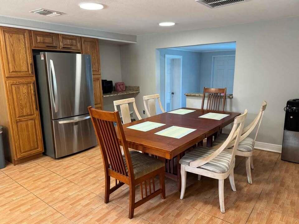 ULRICH'S SUBDIVISION - Residential Lease